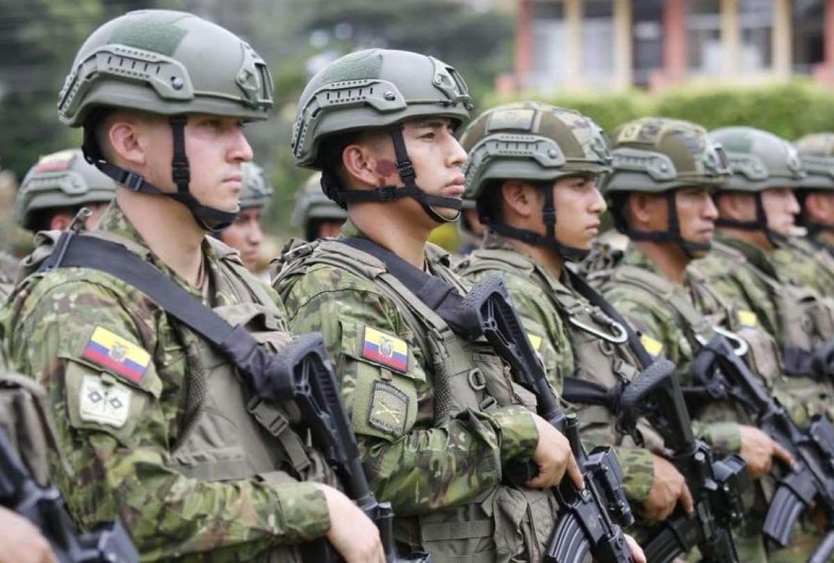 Miembros del ejercito ecuatoriano
