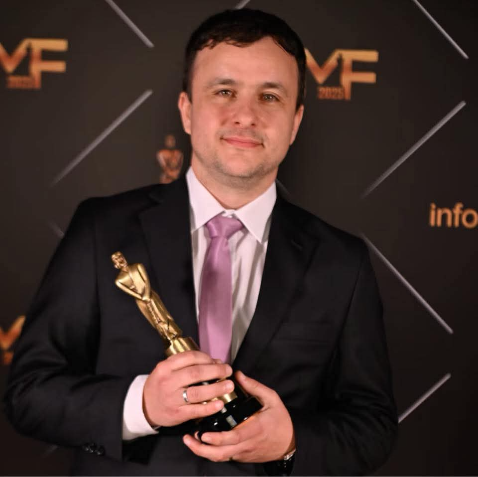 Santiago Sautel was awarded a Martín Fierro.