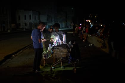 Ciudadanos de La Habana en el apagón