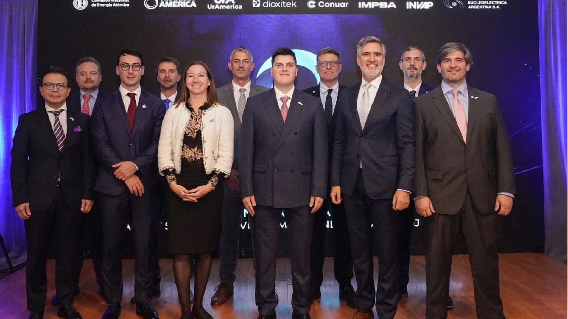 The event brings together businessmen, officials of the National Executive Branch and governors with the objective of attracting investment.