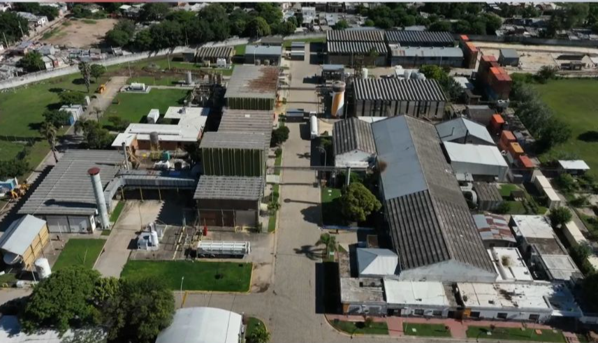 La planta cordobesa es el eslabón clave para el funcionamiento de la Central Nuclear Embalse, la cual genera más del 40% de la energía eléctrica de la provincia.