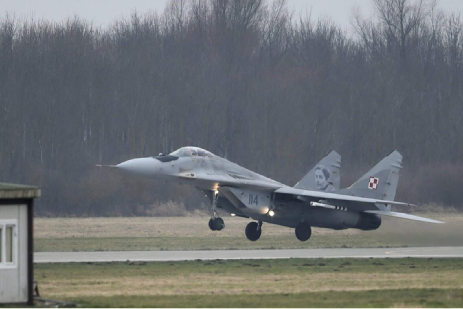 Polonia movilizó sus aviones de guerra de forma precautoria frente a los bombardeos rusos