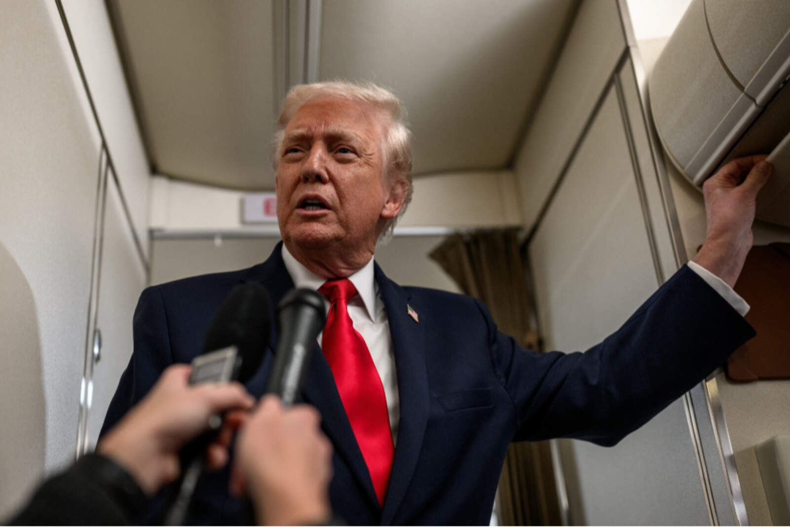 Trump demandó a la BBC por USD 10.000 millones y acusa manipulación deliberada de su discurso del 6 de enero