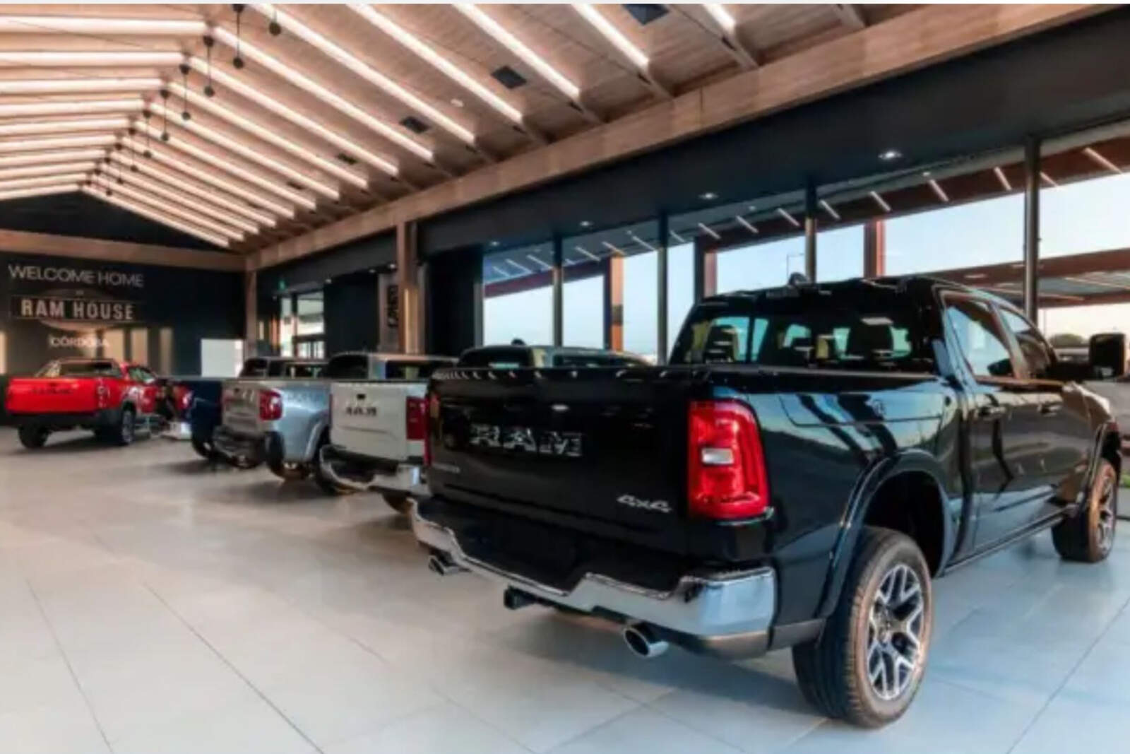 La empresa del grupo Stellantis también abrió otro punto en Tortuguitas para consolidar su fuerte estrategia de expansión en el mercado local.