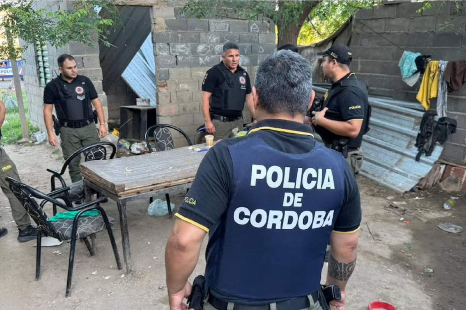 El delincuente utilizaba un método sofisticado que consistía en alquilar cuentas de usuarios a sus propios vecinos por unos 5.000 pesos cada una.