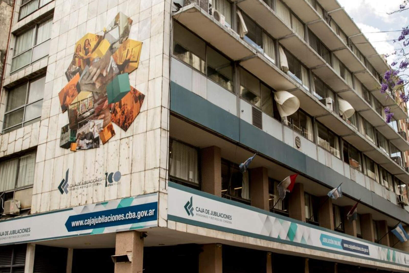 Las proyecciones oficiales anticipan que para el año 2026 el déficit anual del sistema previsional cordobés escalará a los 820.000 millones de pesos.