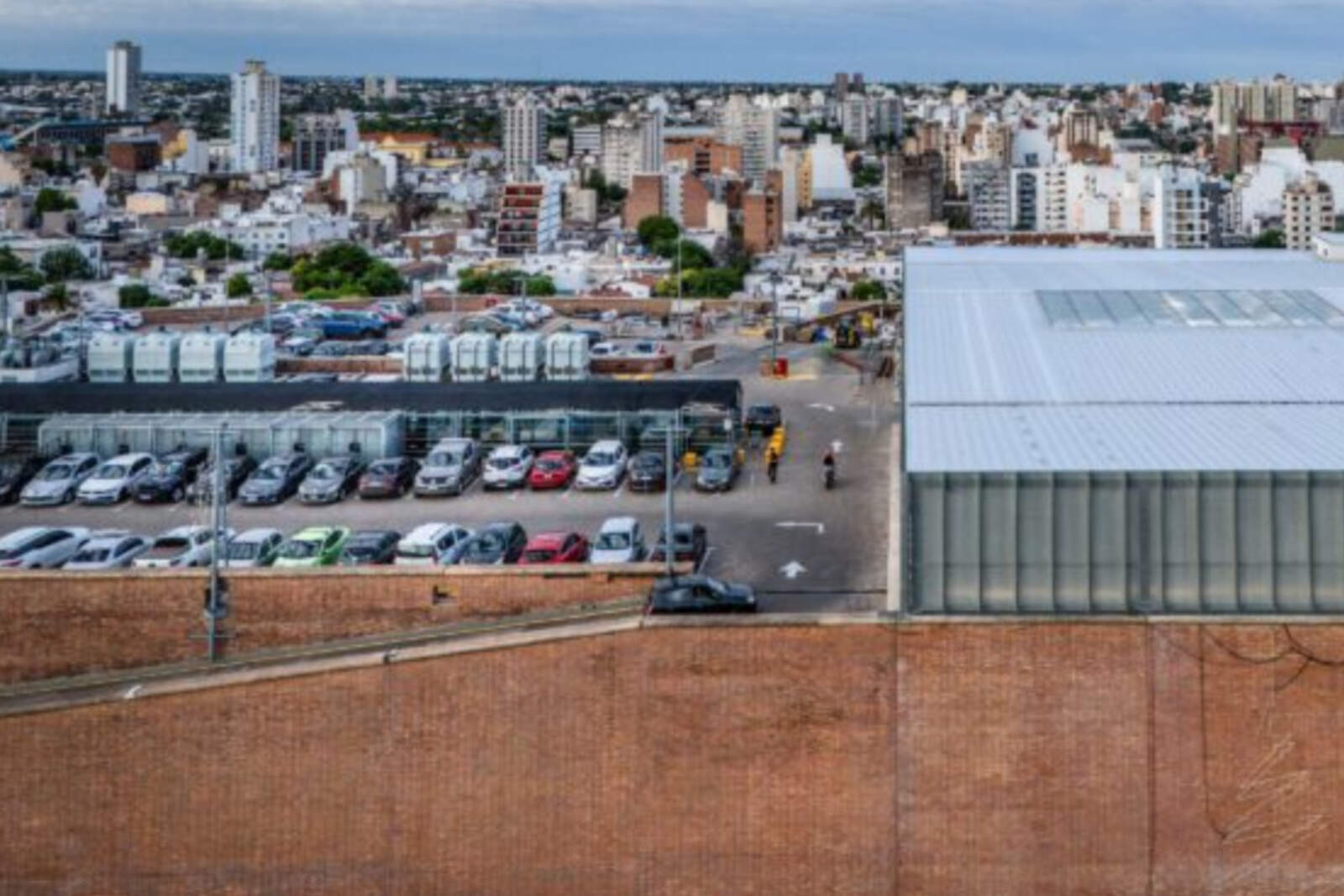 La iniciativa privada implica una inversión de US$ 15 millones y proyecta expandir la superficie operativa del complejo en un 30% total.