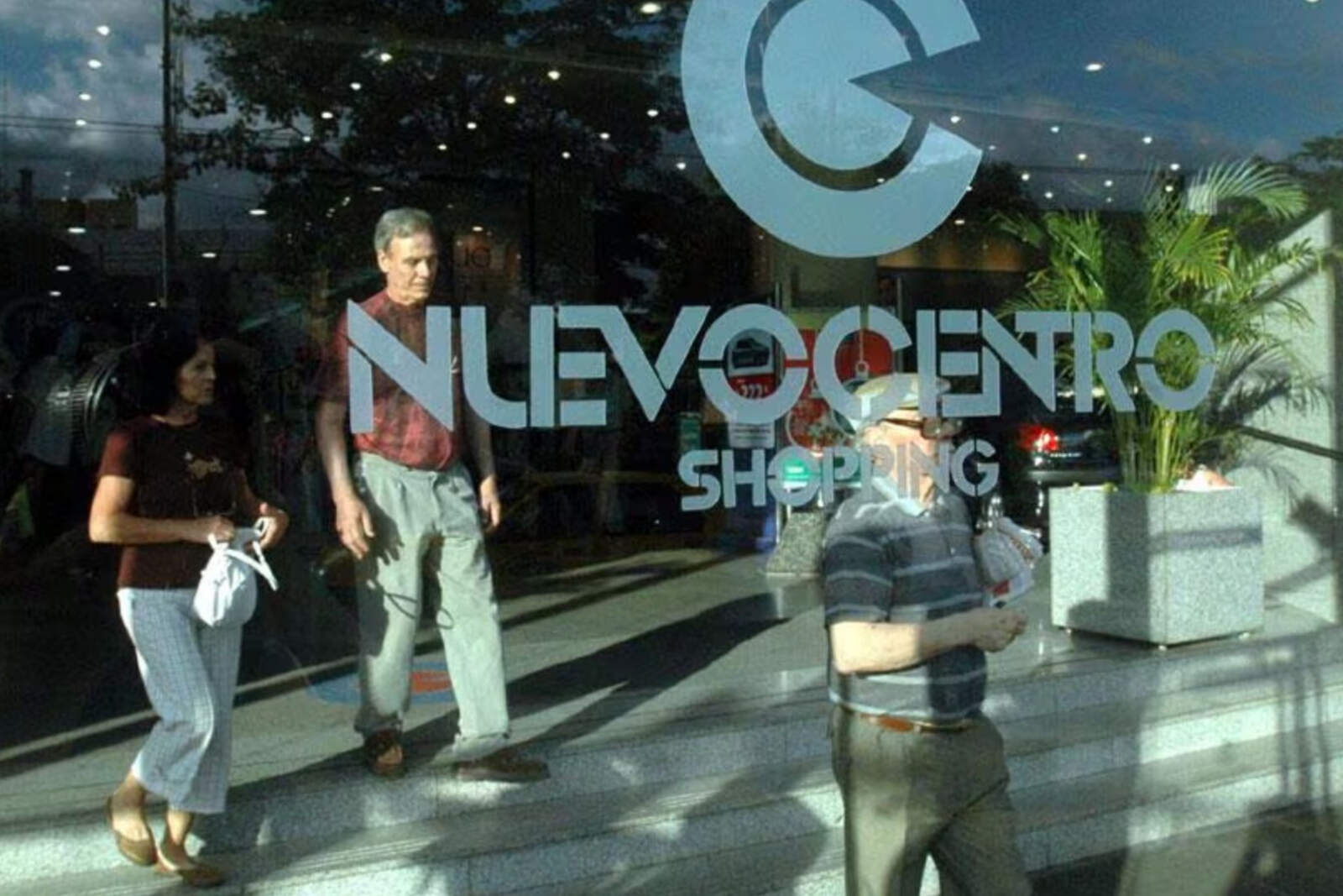 El centro comercial presentó un proyecto de ampliación que implica una inversión privada de 15 millones de dólares para sumar superficie. 