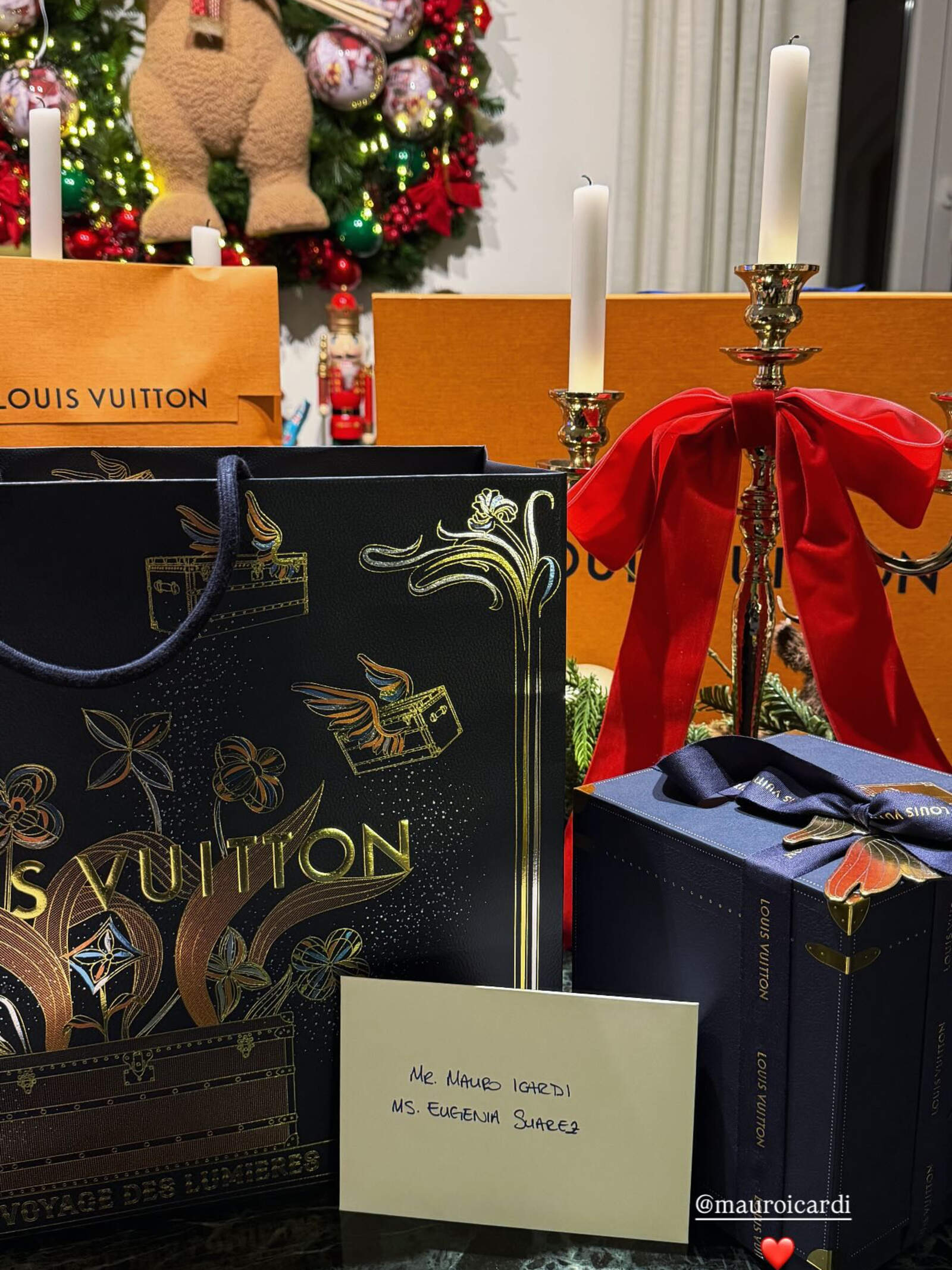 La China Suárez recibió gran cantidad de regalos como obsequios previos a Navidad