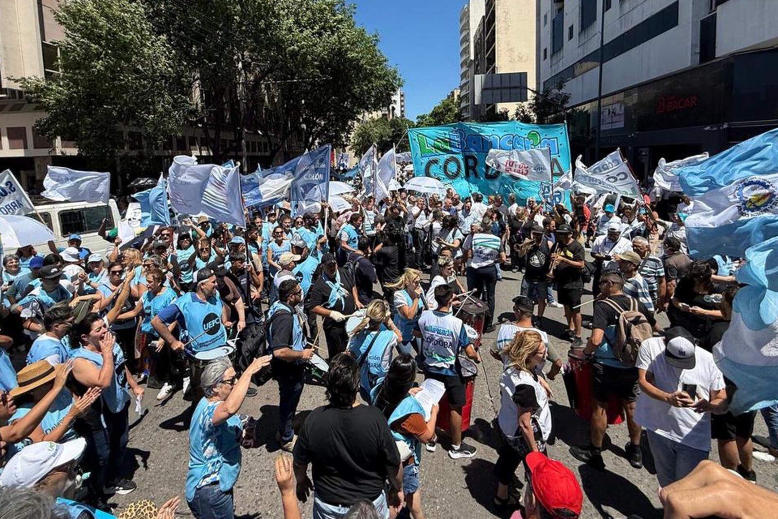 Marcha de empleados públicos en Córdoba.