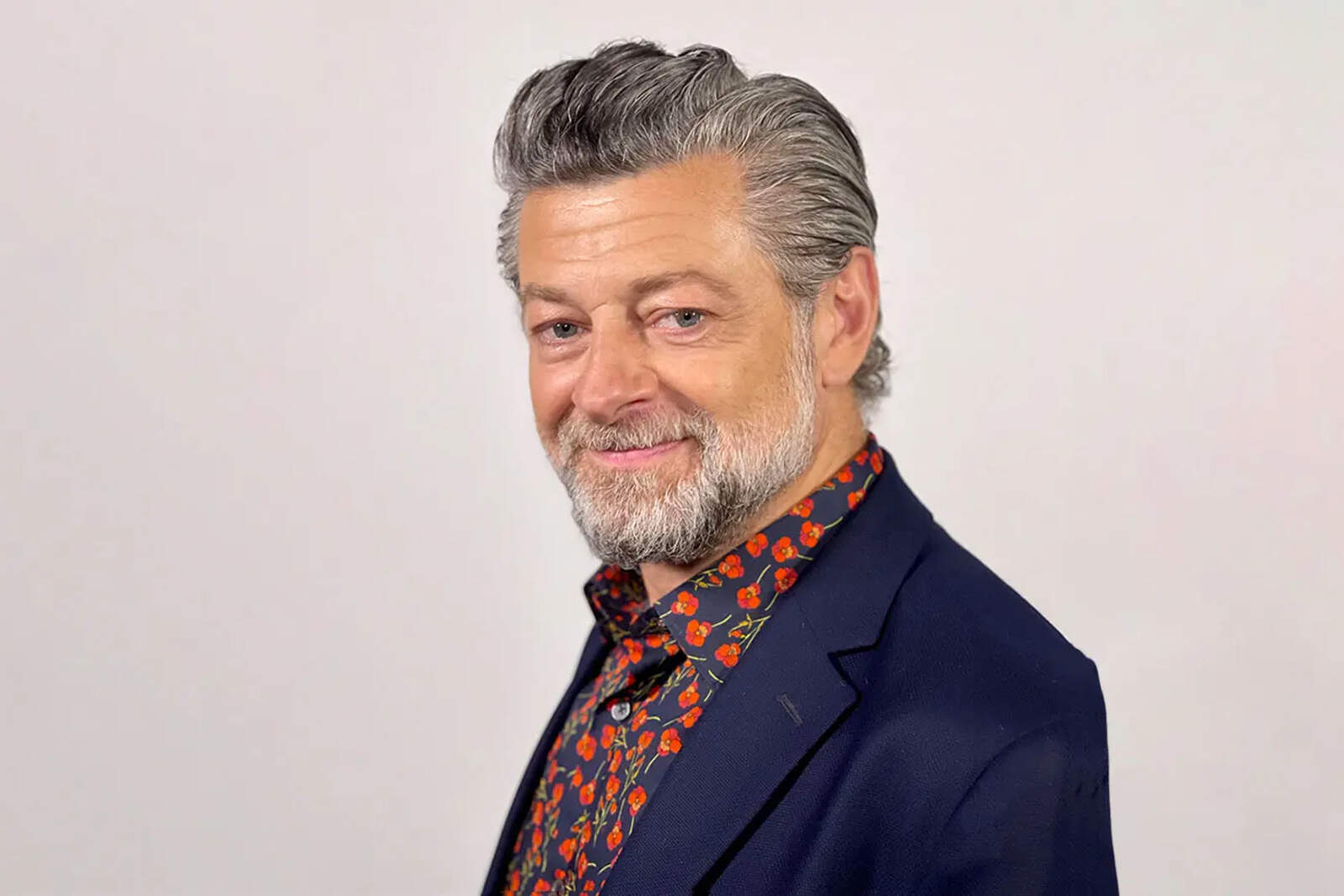 El socialista Andy Serkis alteró el final de la obra original, adulterando el mensaje del libro