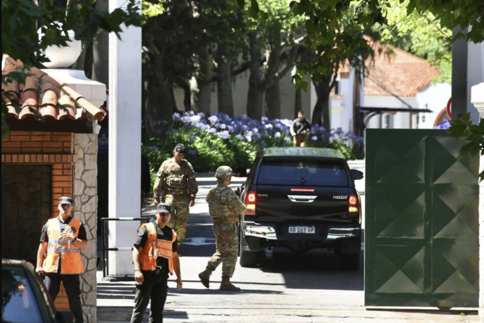 Arroyo Salgado ingresando a Olivos