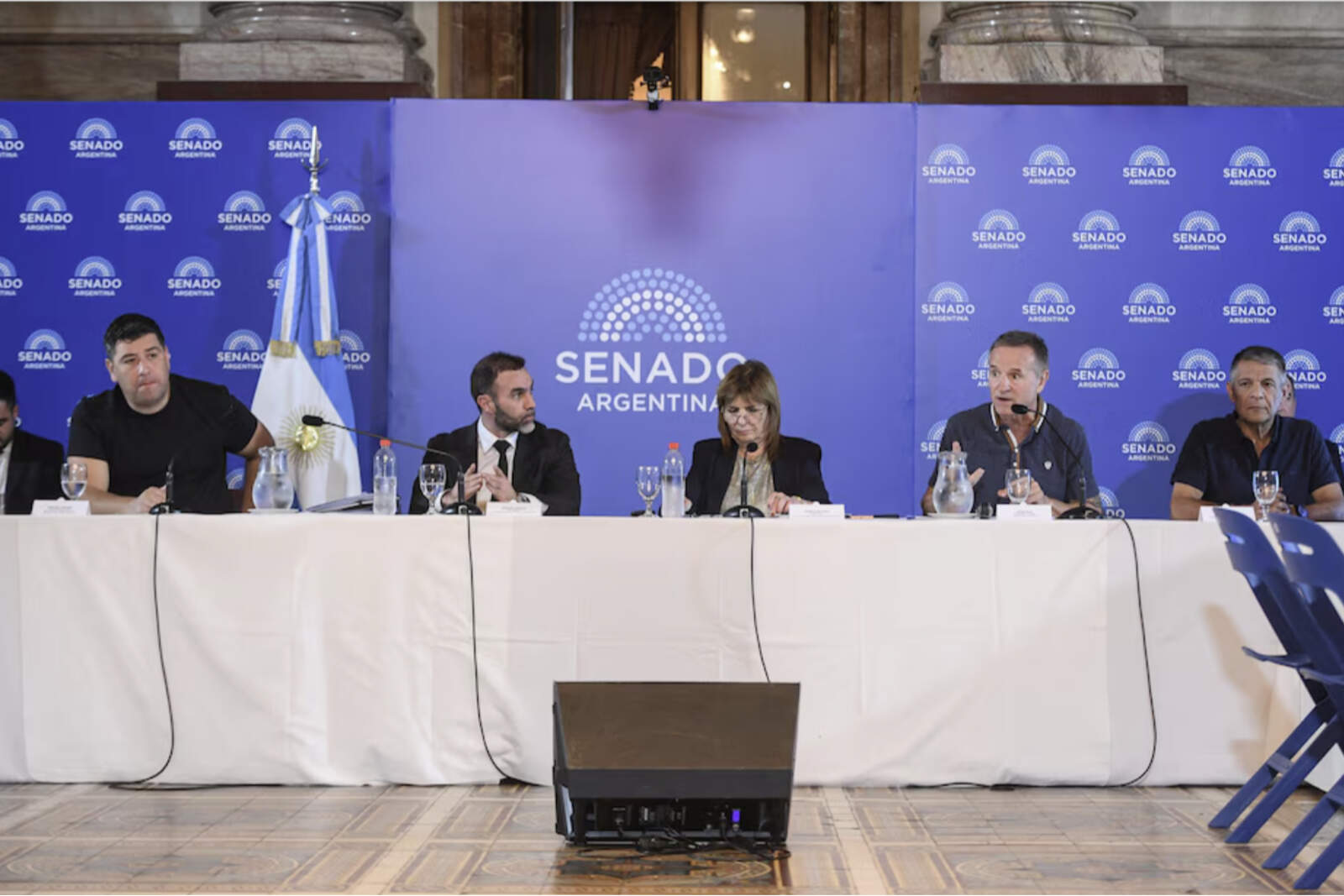 Patricia Bullrich preside el debate