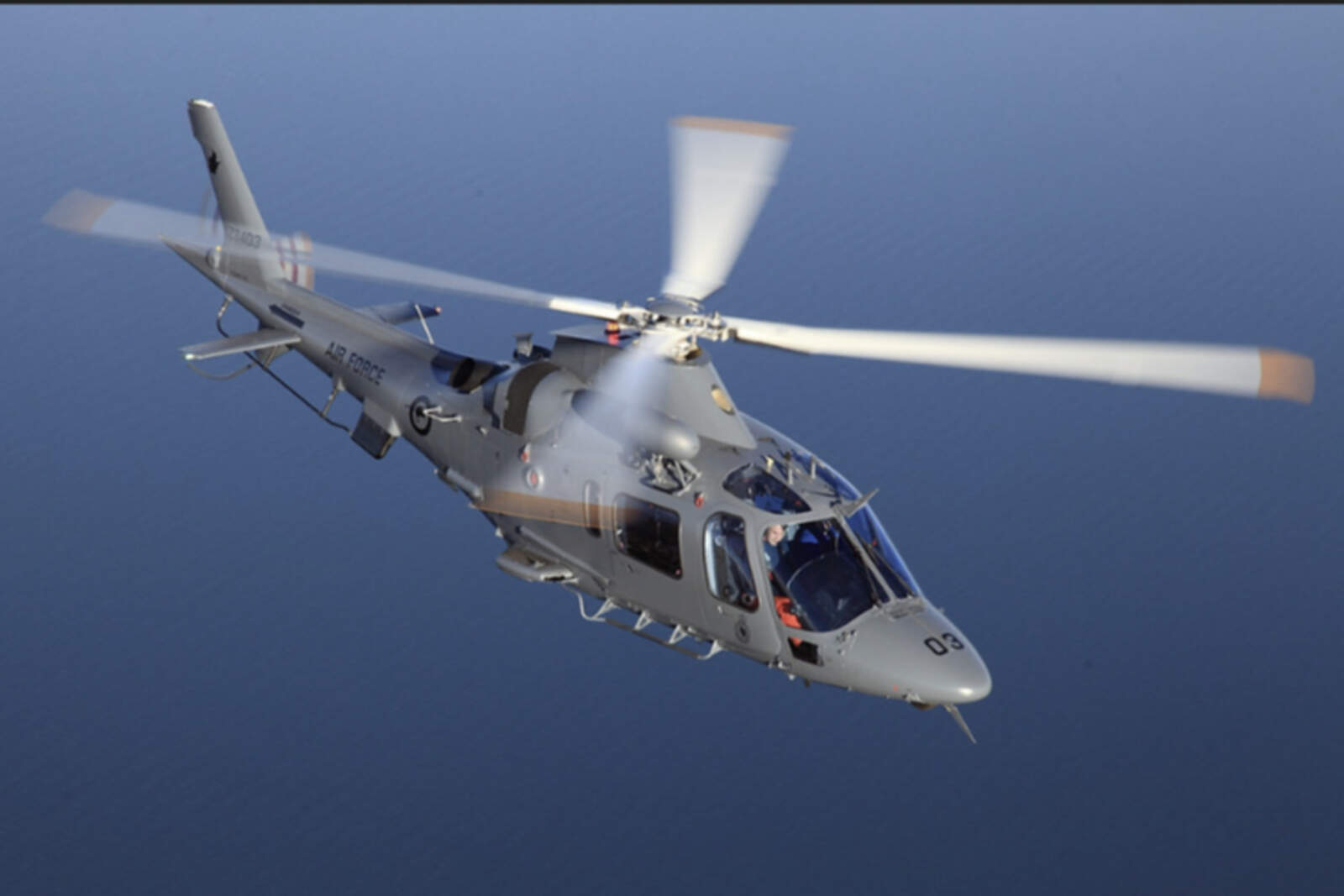 Leonardo AW109, un helicóptero ligero multipropósito de origen italiano