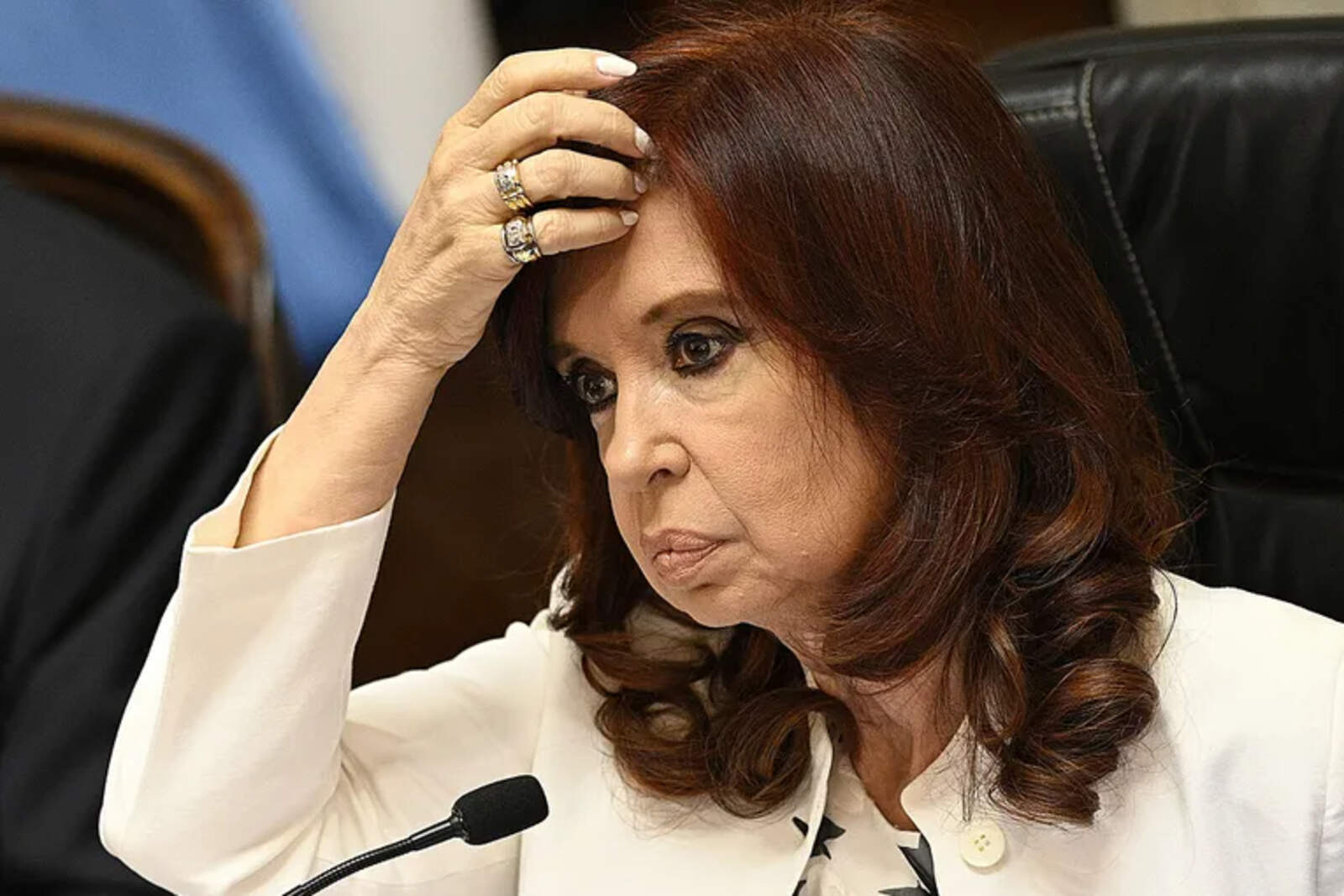 Cristina Kirchner fue internada en un sanatorio privado.