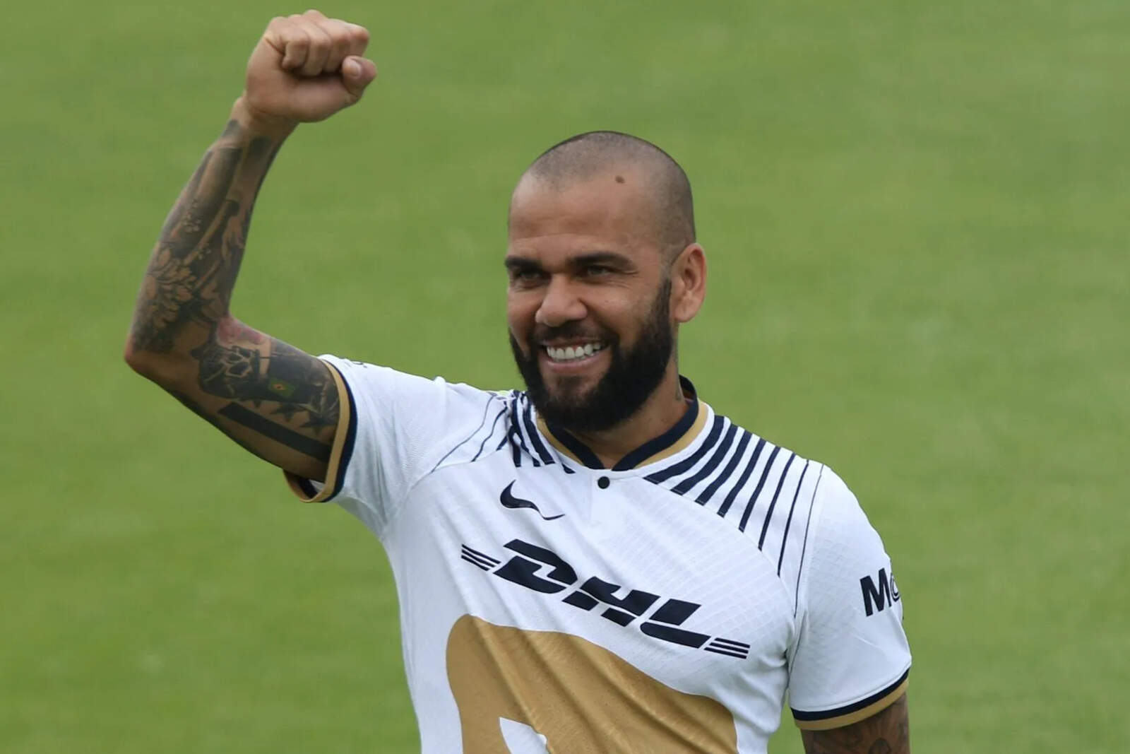 Dani Alves estaría cerca de volver al fútbol tras ser absuelto por un delito de agresión sexual