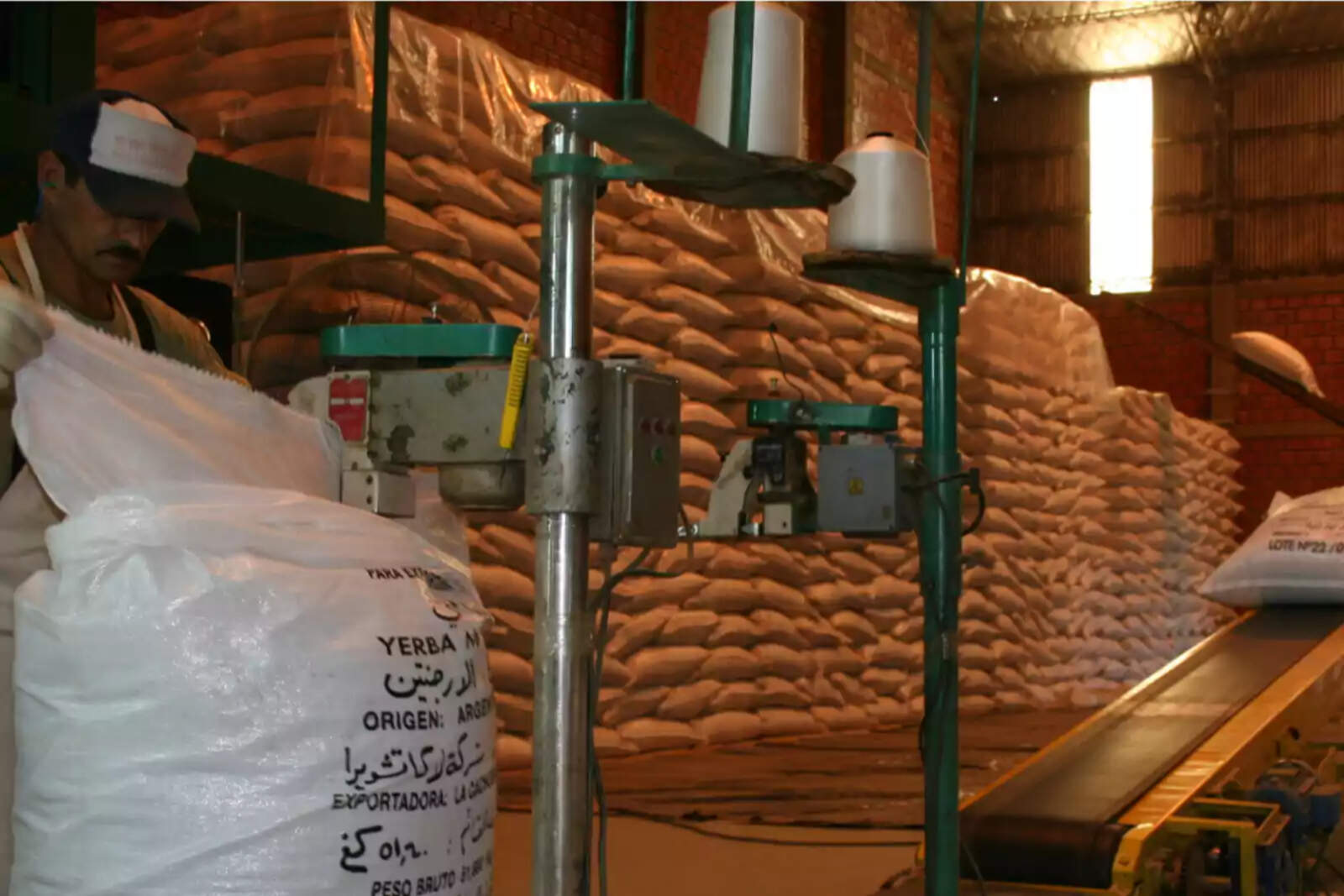 Exportadores de yerba mate.