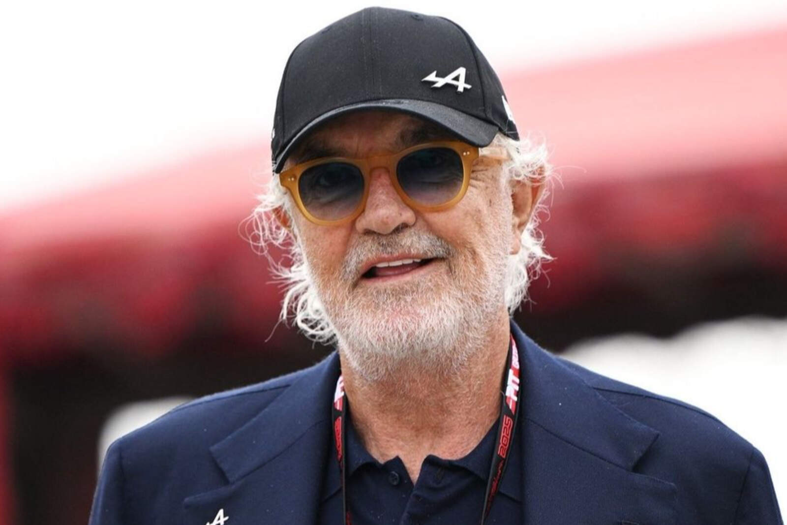 Briatore se encarga del aspecto comercial de la escudería