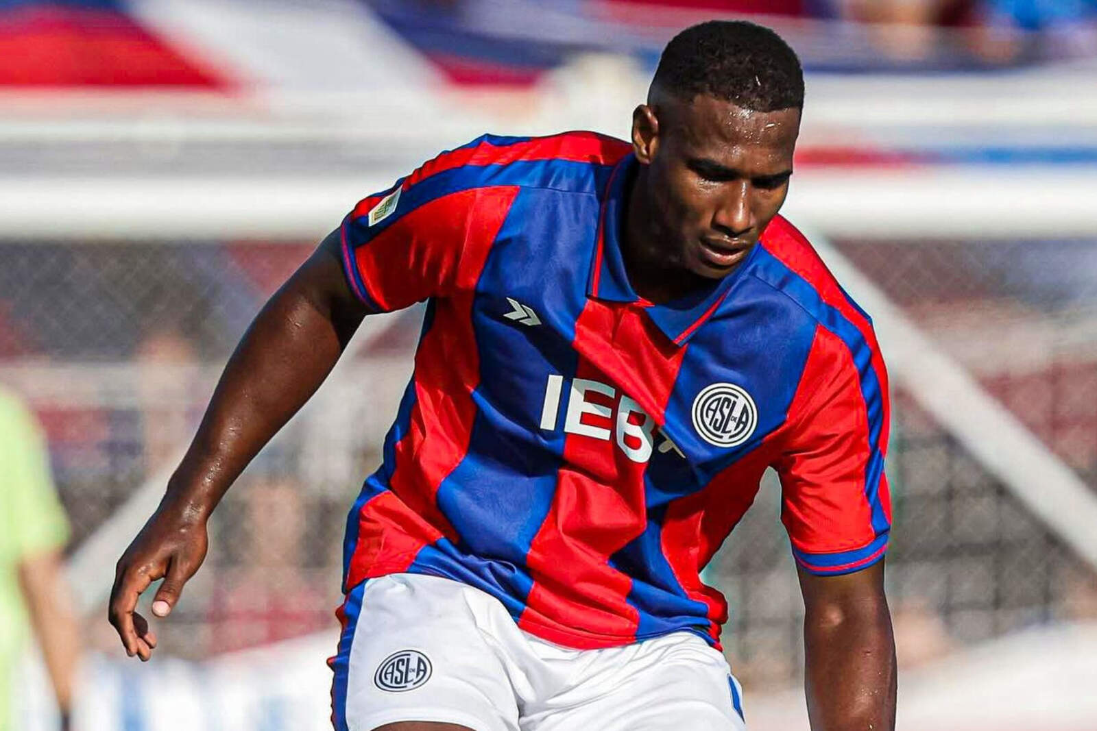 La llegada de Romaña podría complicarse por la crisis en San Lorenzo