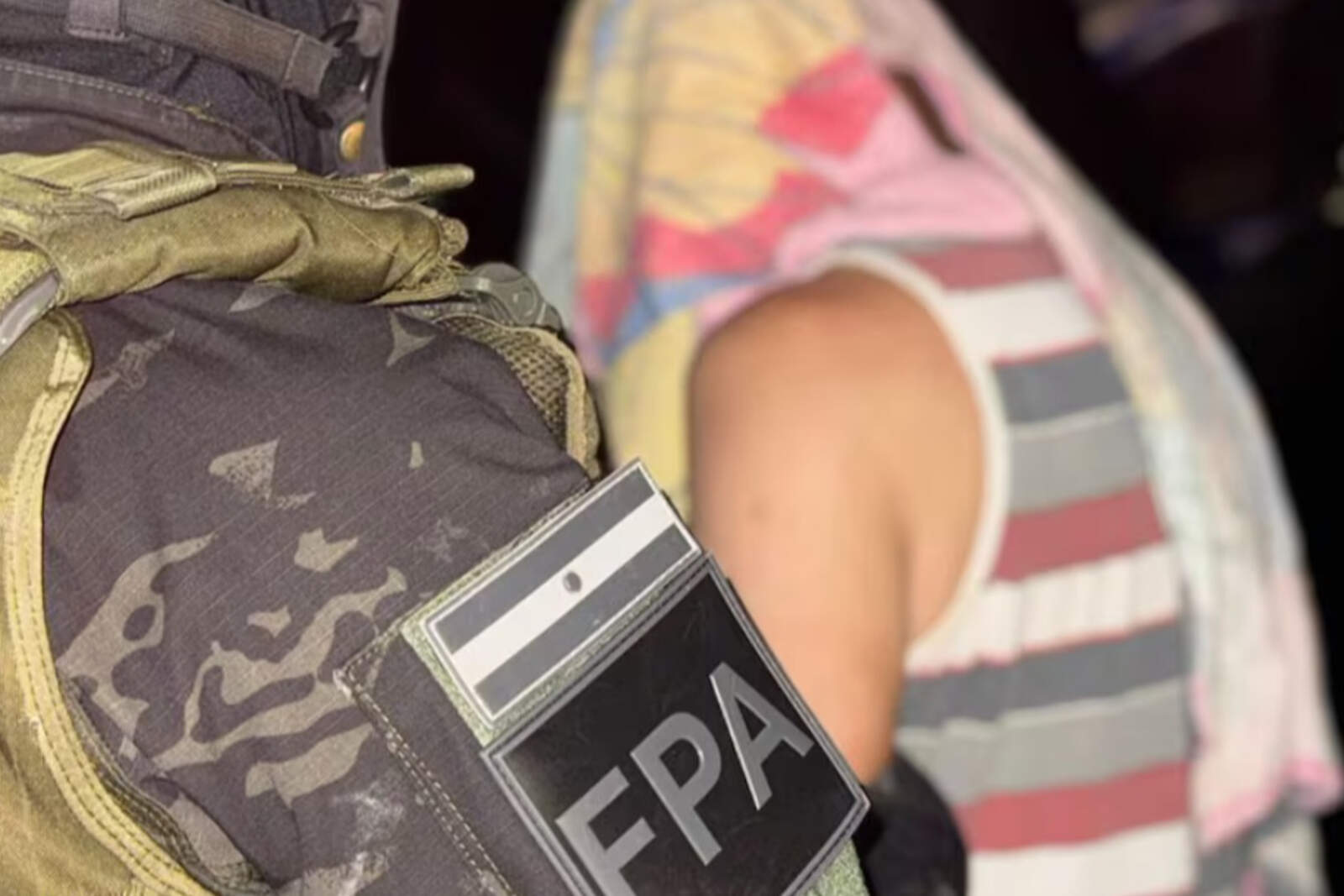 La Fuerza Policial Antinarcotráfico (FPA) realizó un megaoperativo en distintos barrios de la ciudad de Córdoba.