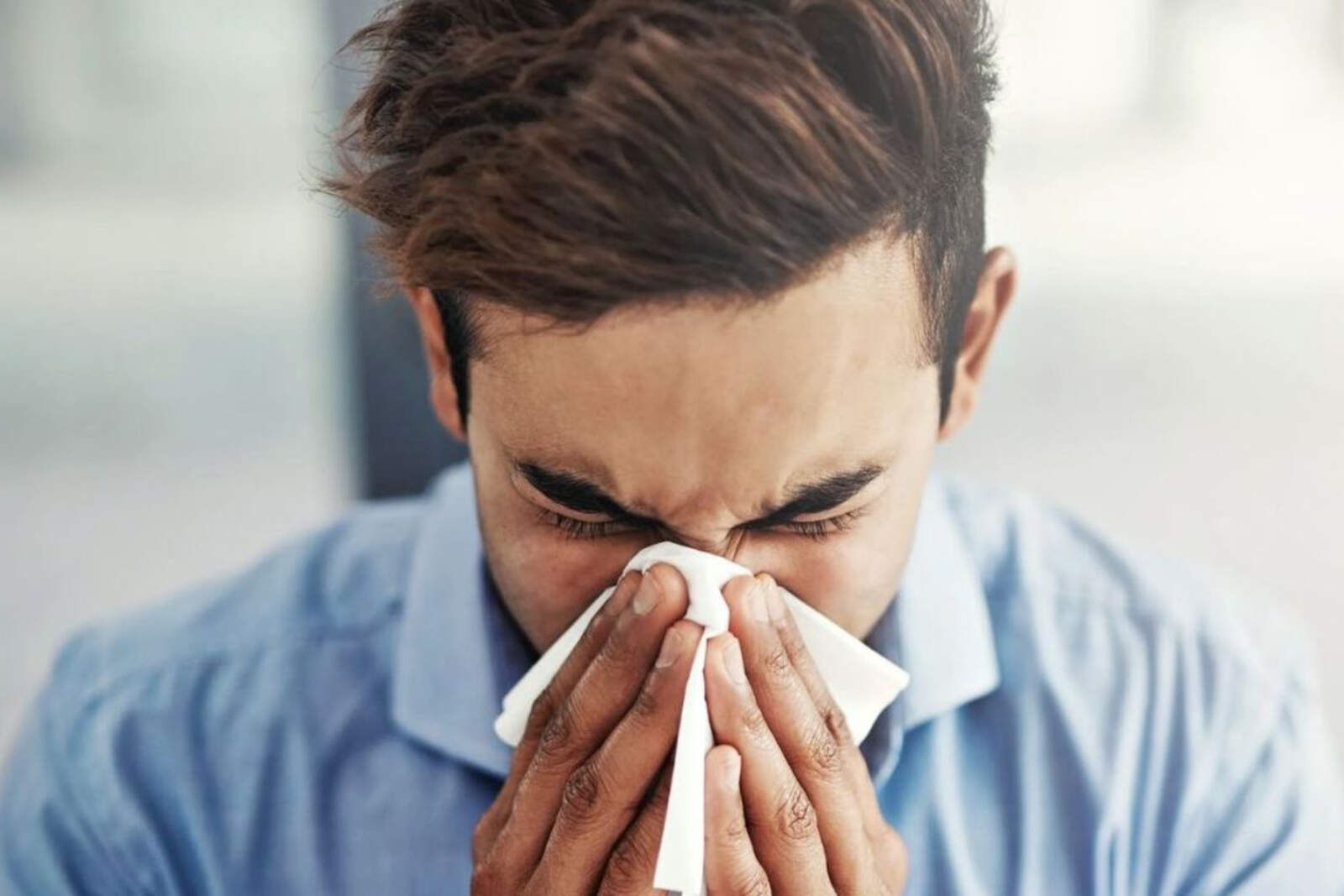 Una persona enferma.