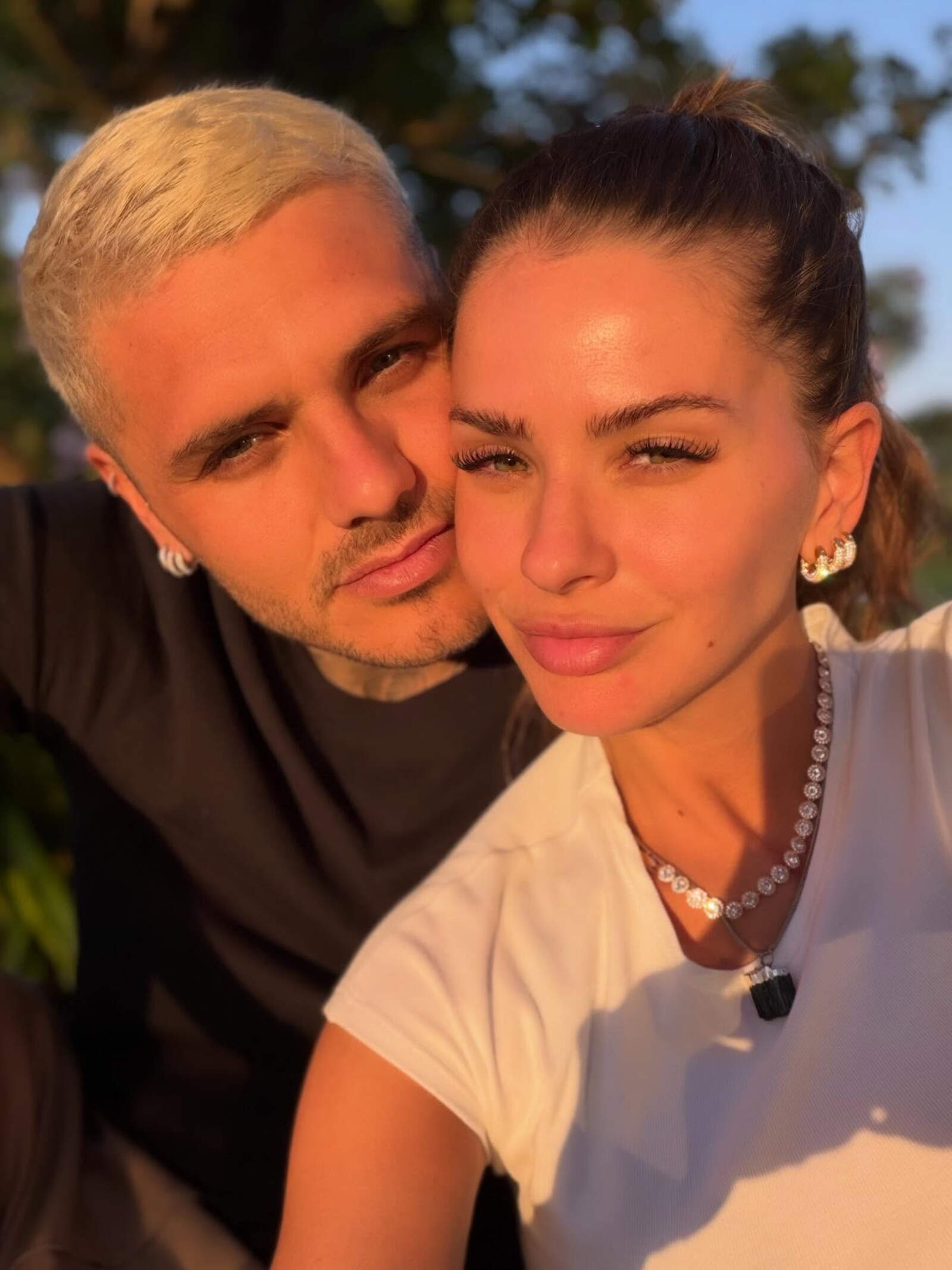 La China Suárez habría insistido en el pase del jugador a River Plate