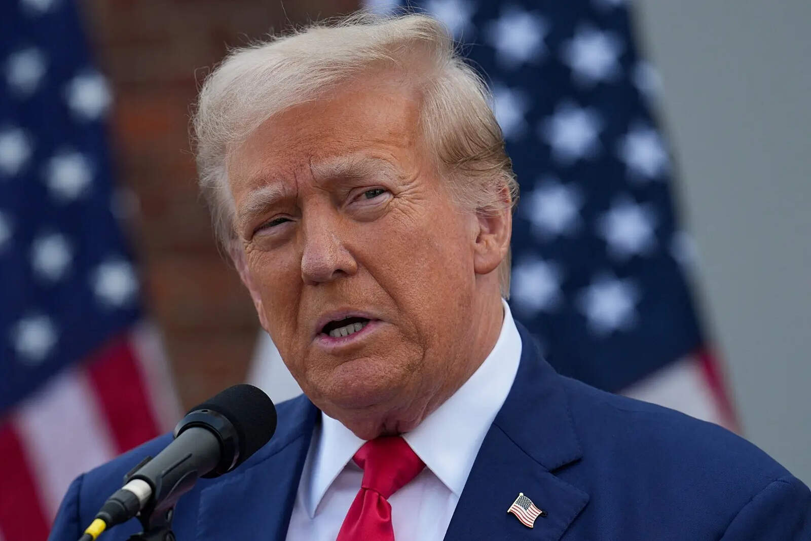 El presidente Trump presentó un ambicioso plan para poner fin a la guerra en Ucrania