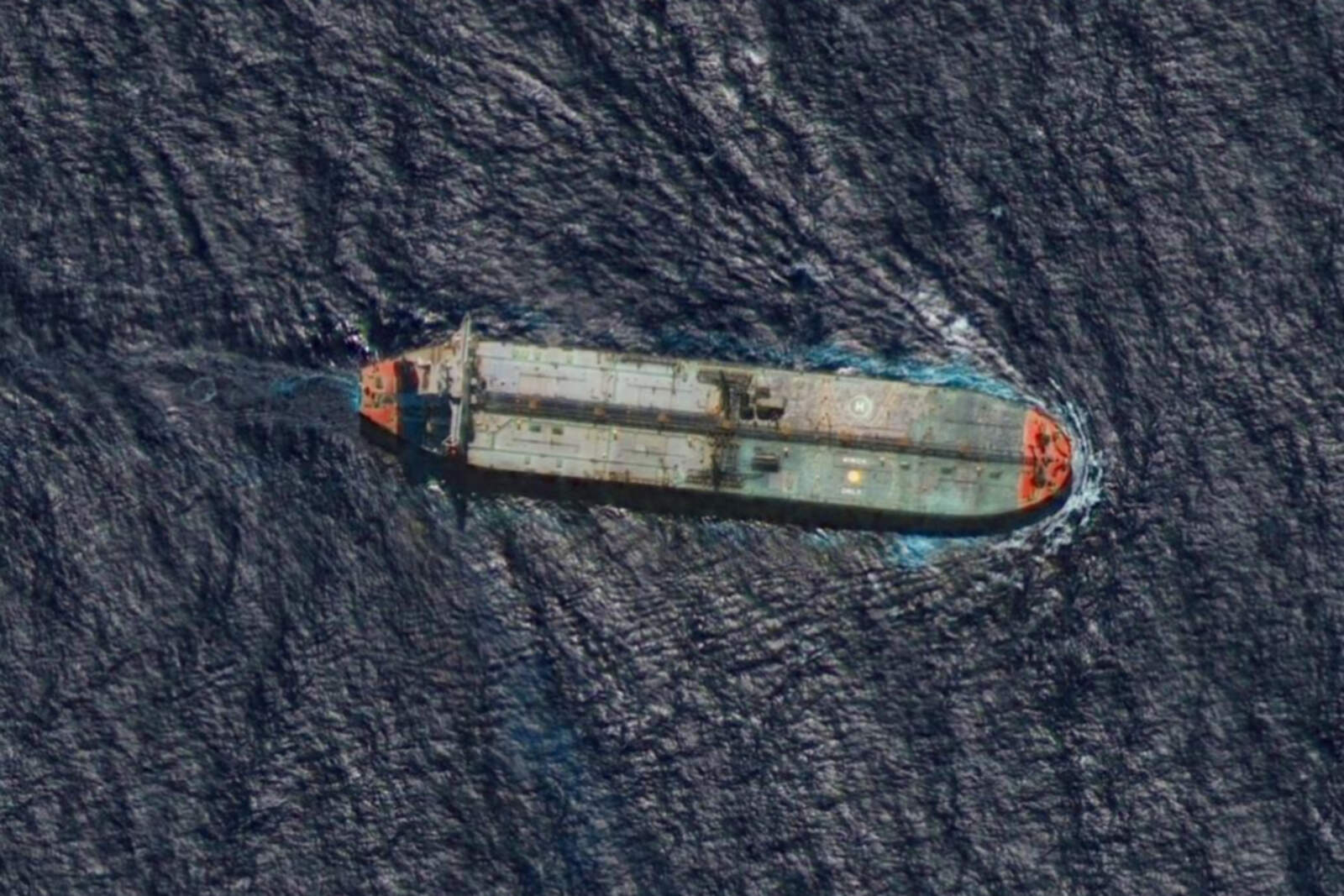 Donald Trump advirtió que no descarta una acción militar directa contra la narcodictadura de Nicolás Maduro