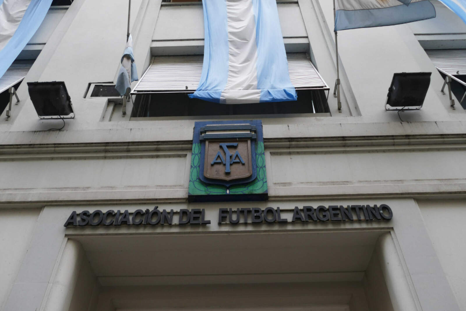 Avanza la causa contra la AFA: levantan el secreto fiscal y bursátil de Tapia