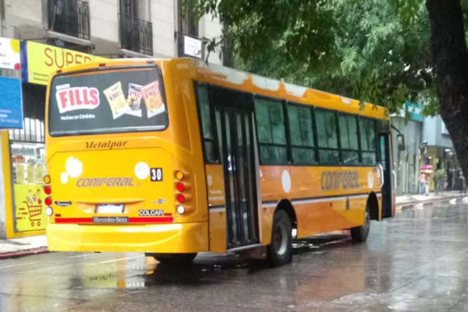 La Justicia investiga la muerte de una joven de 27 años que fue atropellada por un colectivo de la empresa Coniferal