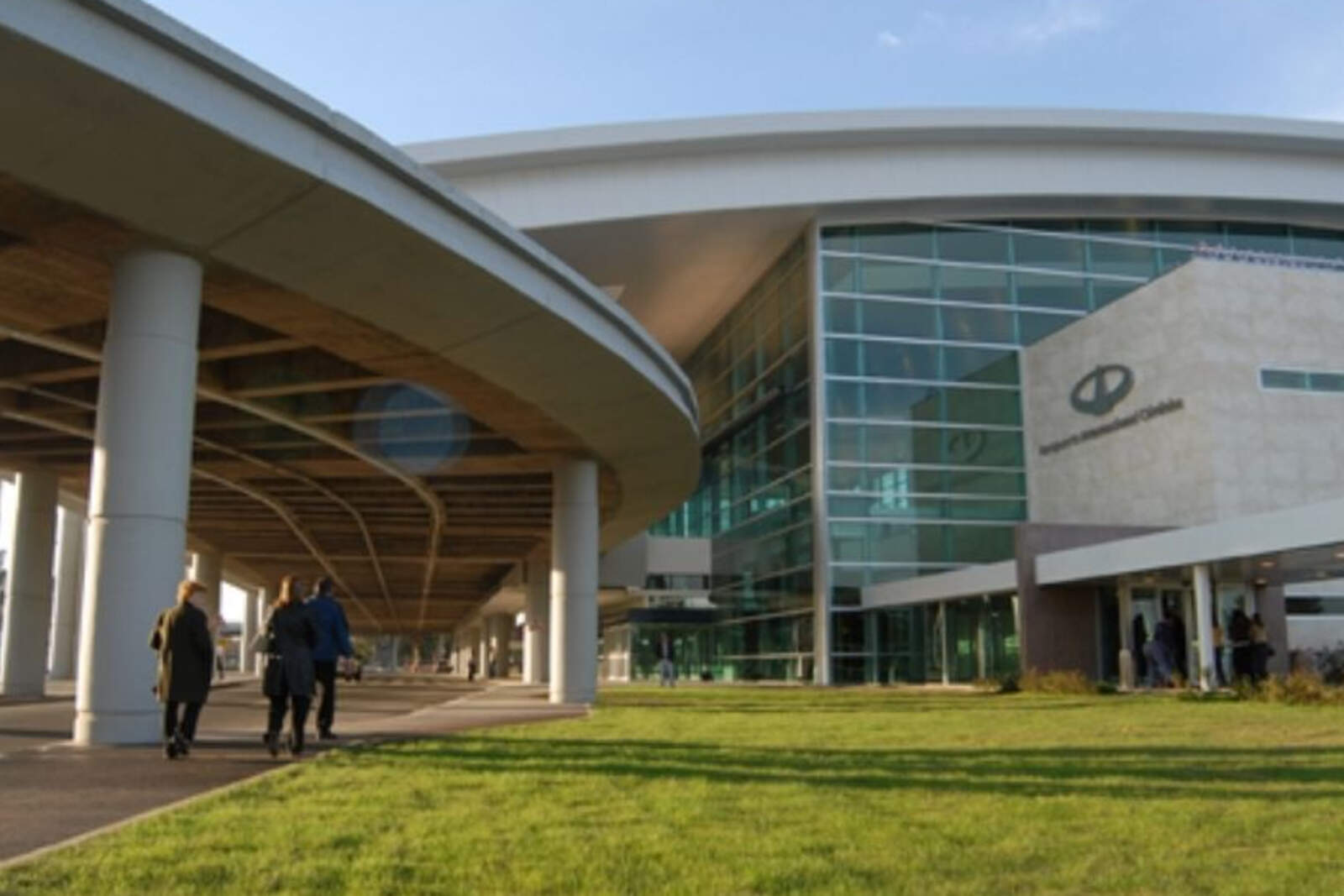 La apertura de este vuelo se inscribe en la estrategia comercial de fortalecer el Hub Córdoba como nodo de distribución del interior del país.