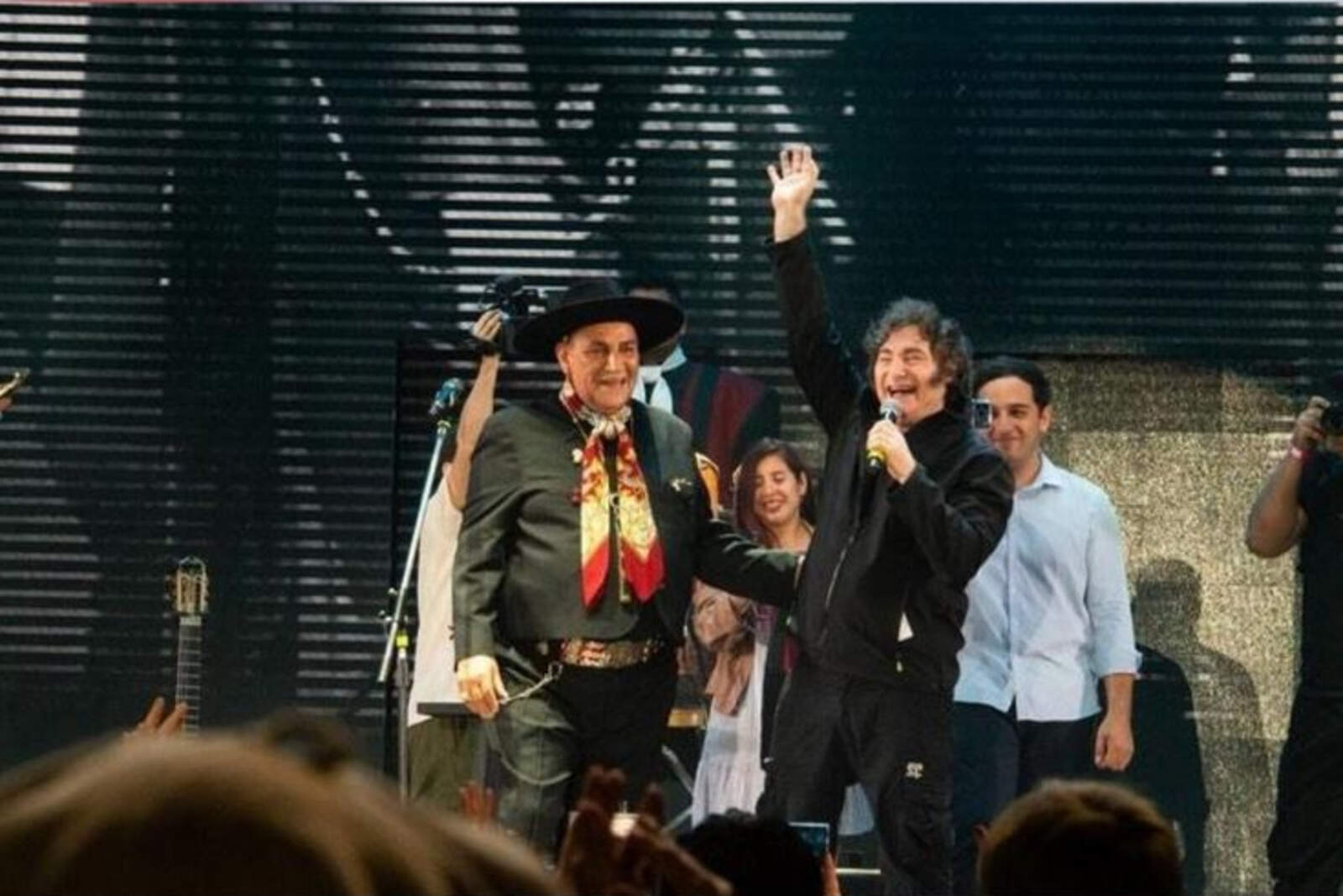 La agenda turística se potenció este viernes con la visita del presidente Javier Milei al Festival Nacional de Doma y Folklore de Jesús María. 