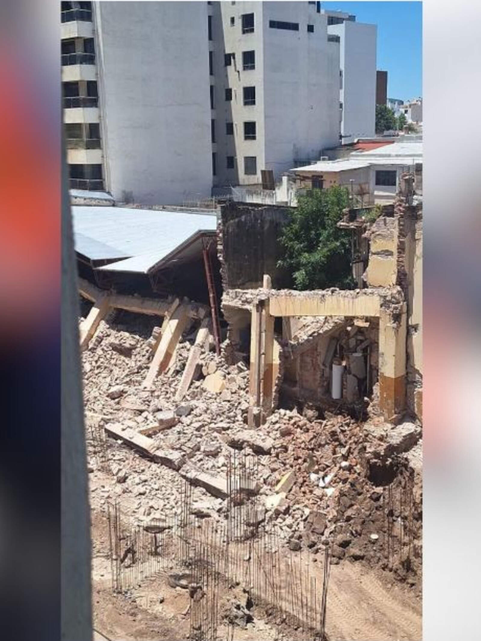 El colapso se produjo por un socavón generado en la obra del edificio Naranjos 8