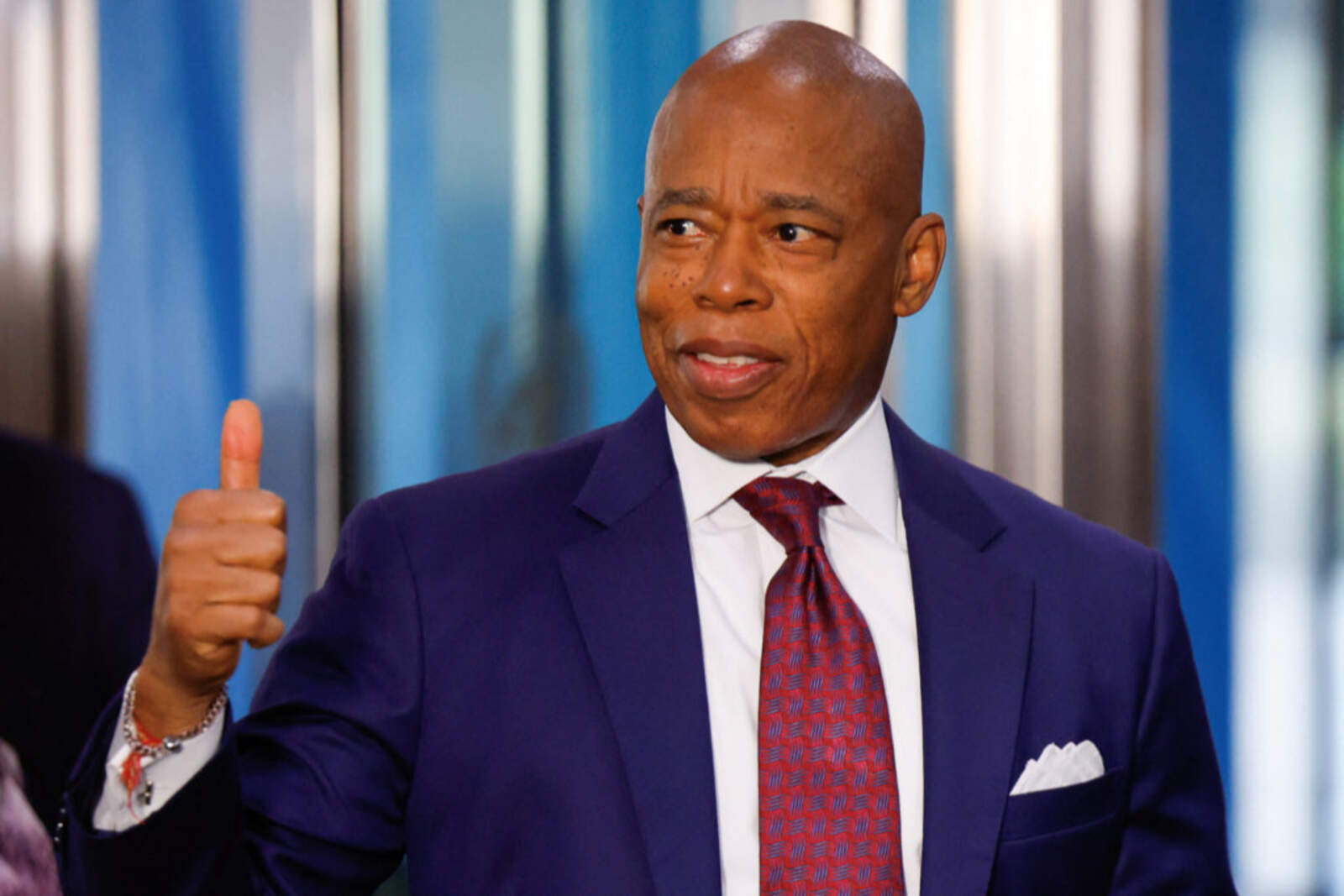 Mamdani intentó culpar a la administración de Adams por la herencia deficitaria