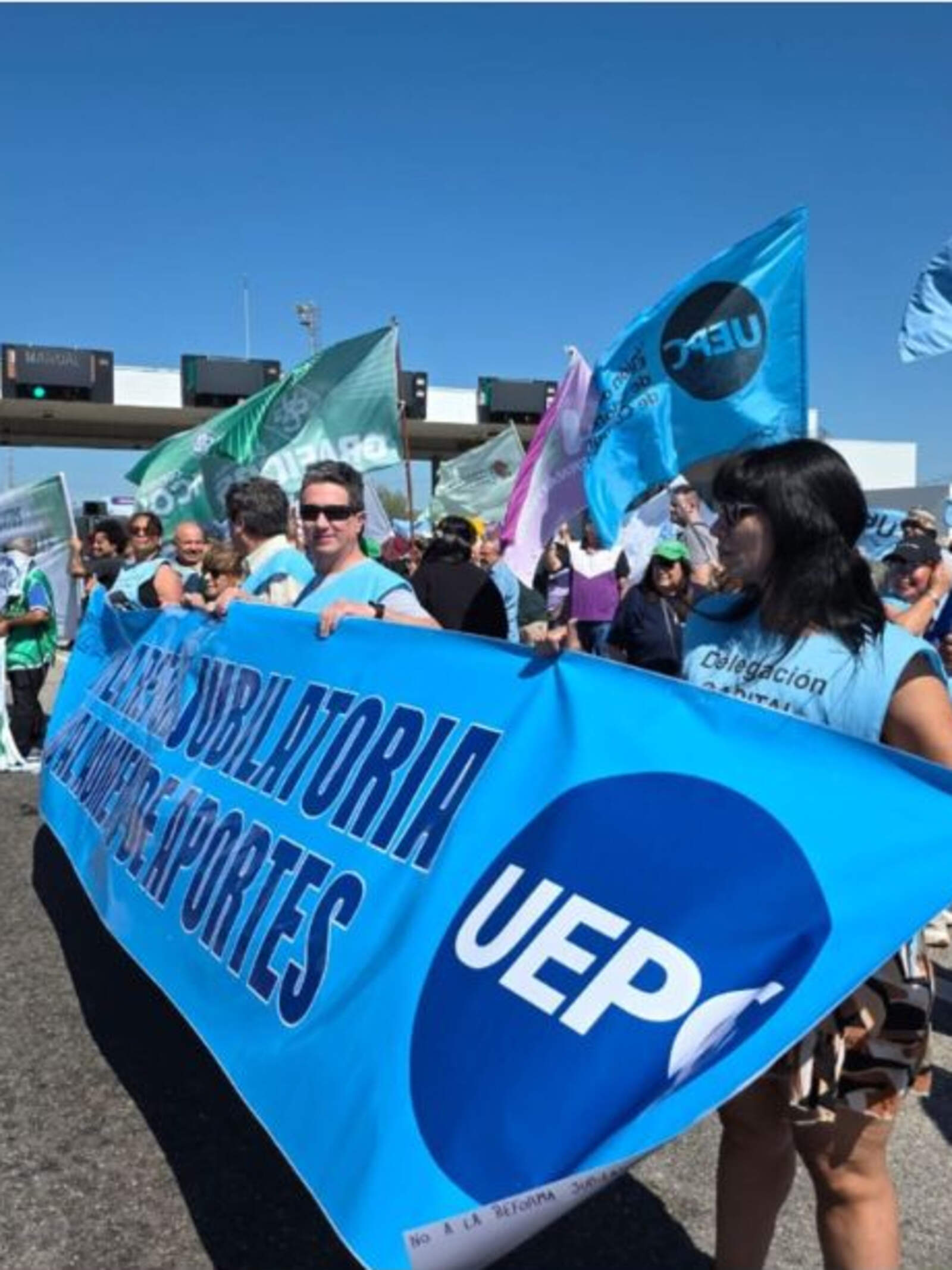 La protesta rechaza la reforma jubilatoria de la Ley 10.694 que modificó el cálculo de los haberes para reducir el gasto público de la Caja.