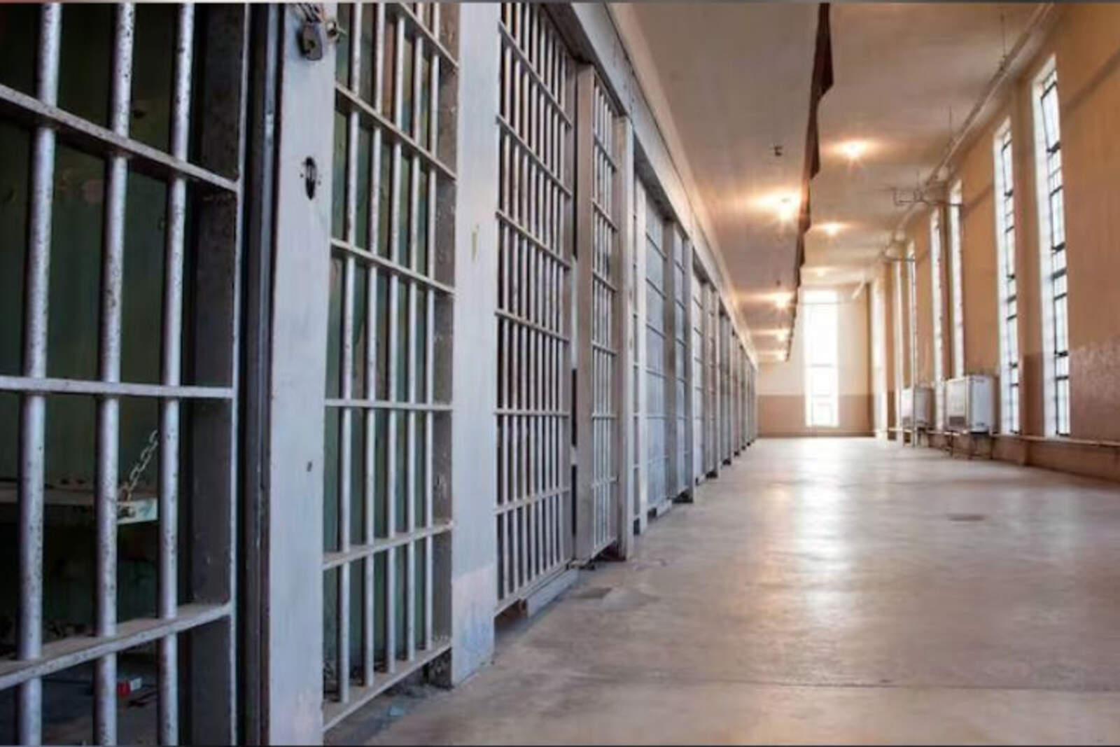 El perfil demográfico indica que el 94,7% de la población penitenciaria son varones.