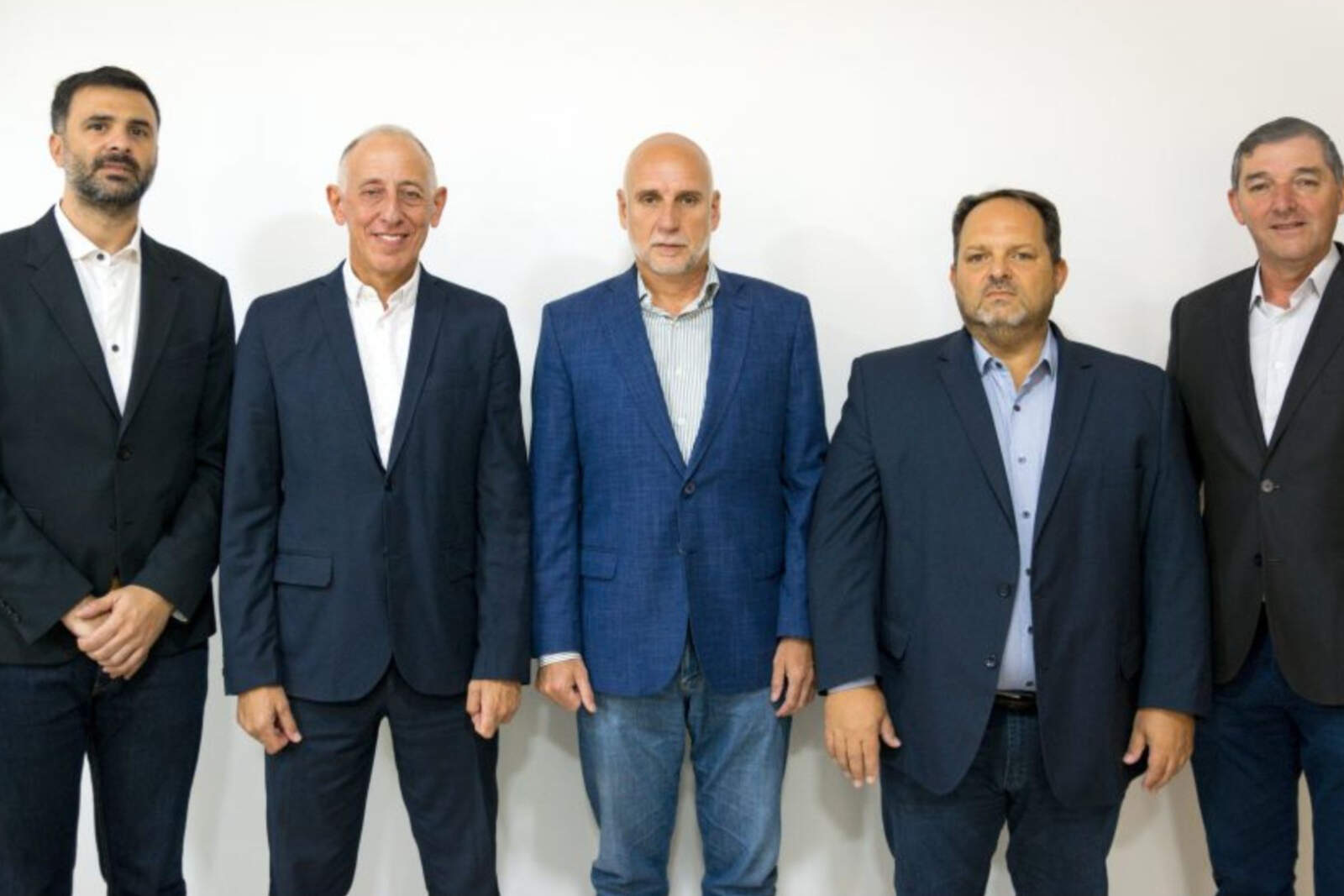 Autoridades de la empresa estatal Caminos de las Sierras S.A.