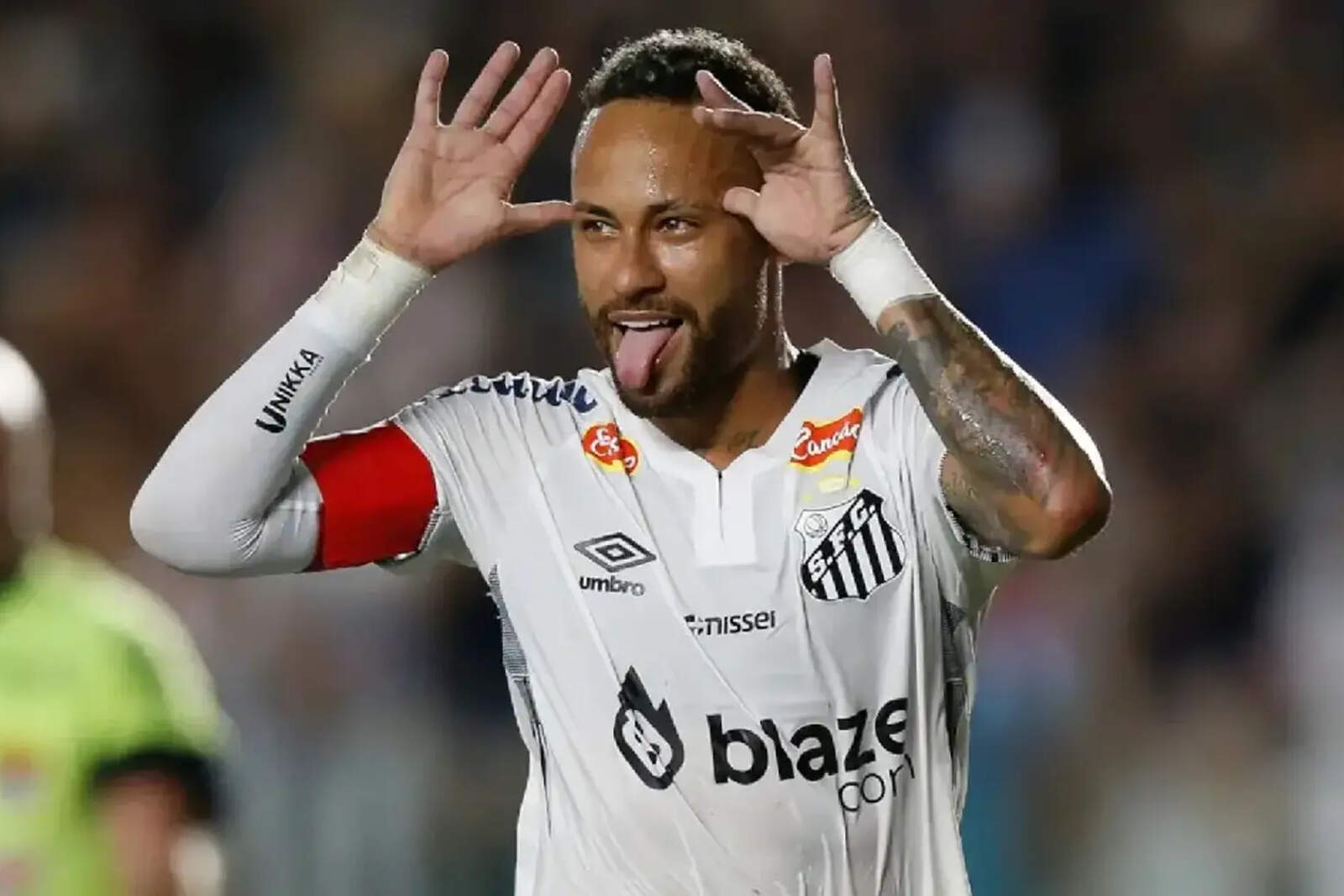 Neymar extendió su contrato hasta finales de 2026