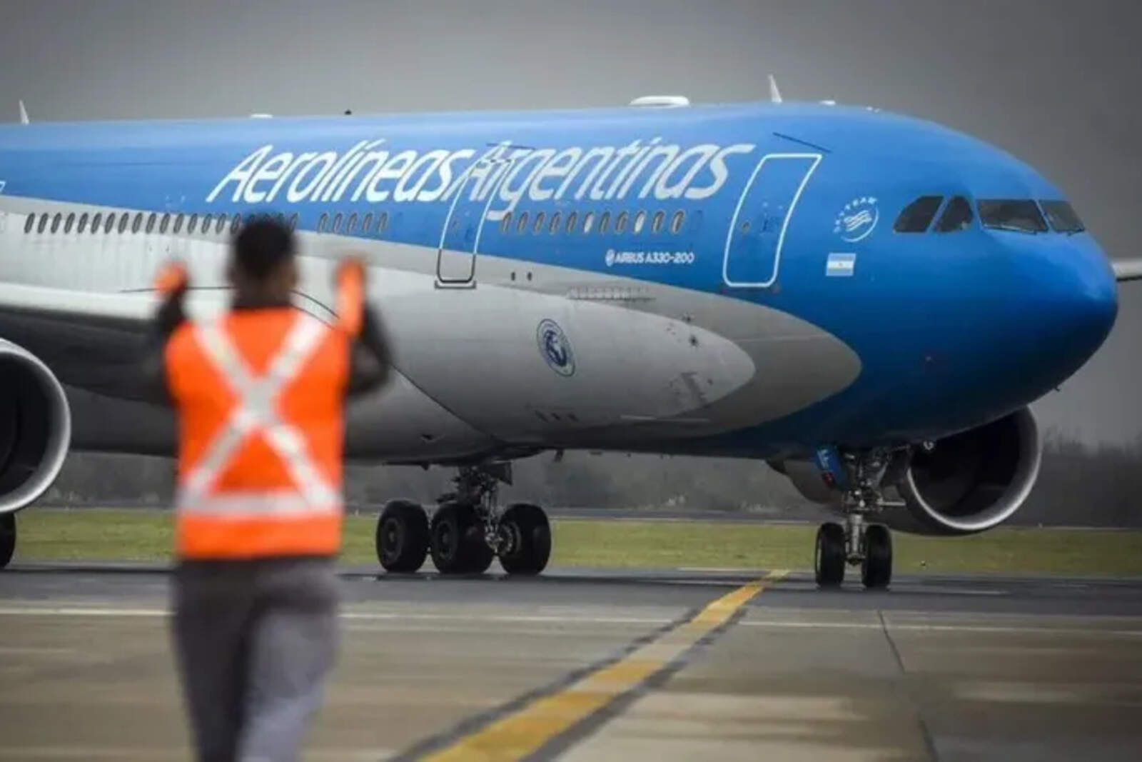 Avión comercial de Aeronlineas Argentinas.