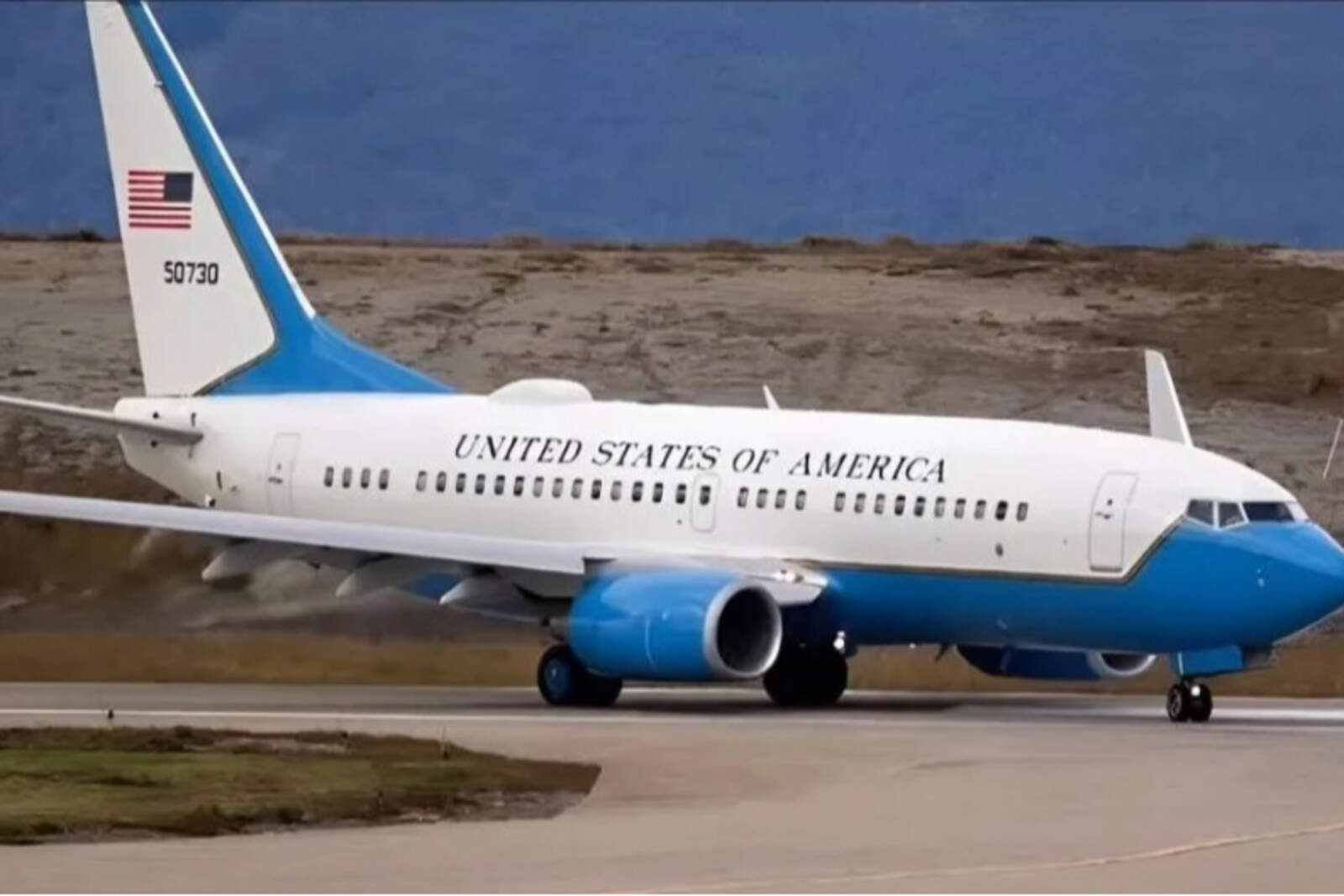 El avión estadounidense.