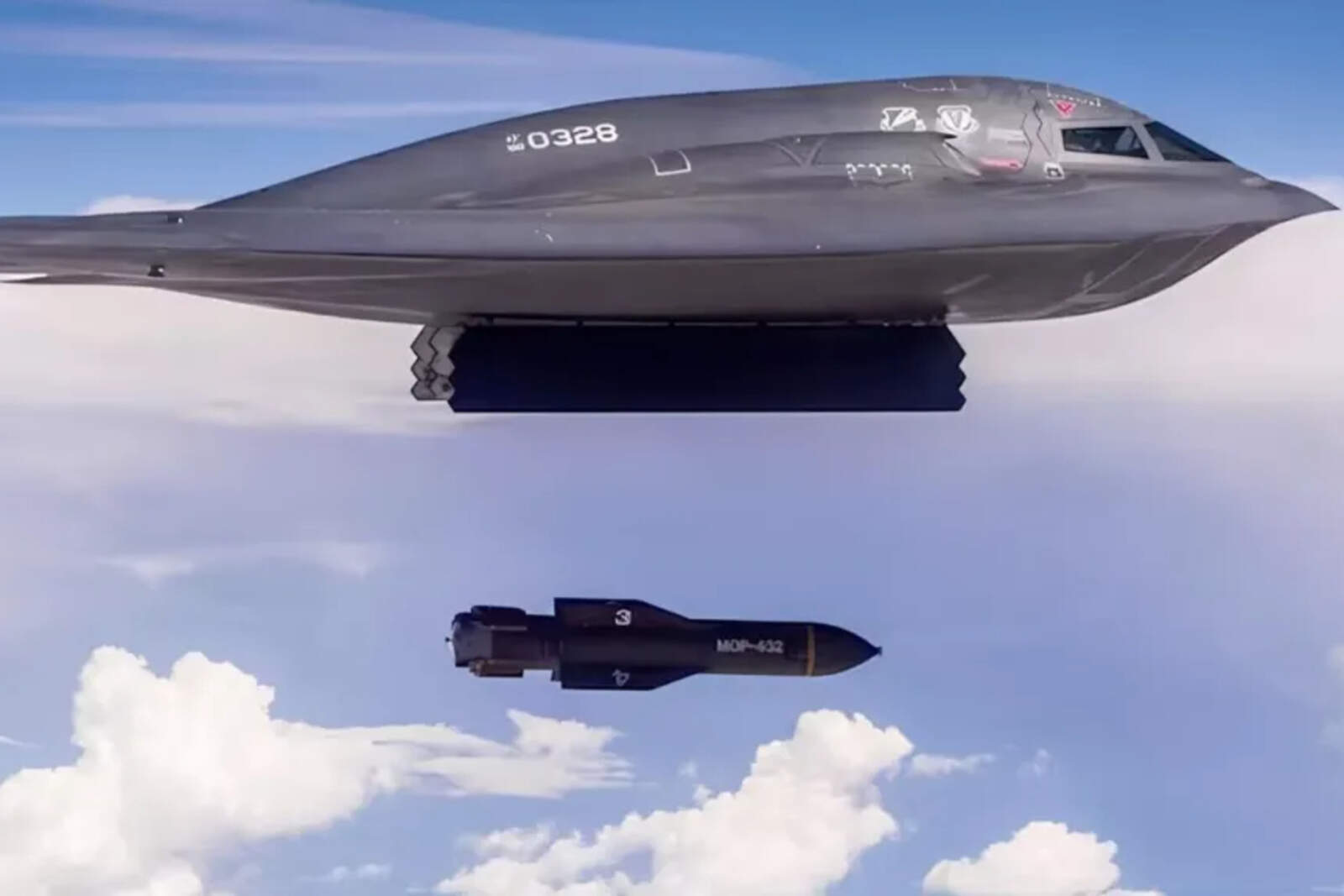 El B-2 Spirit tiene una autonomía de más de 11.000 kilómetros sin recurrir al reabastecimiento y es uno de los aviones más avanzados de la flota estadounidense