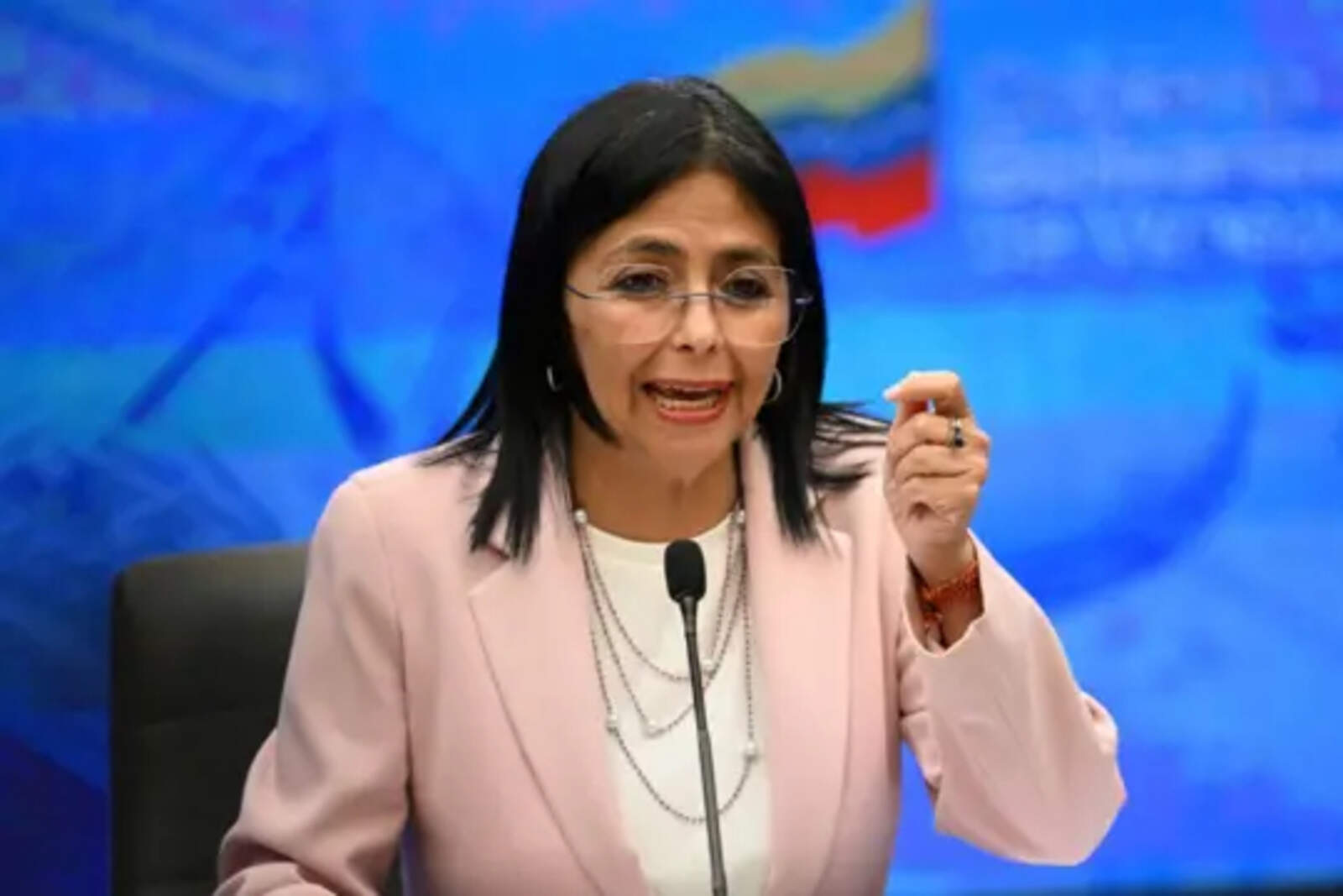 Delcy Rodriguez habría entregado pruebas acerca de financiación clandestina del PSOE