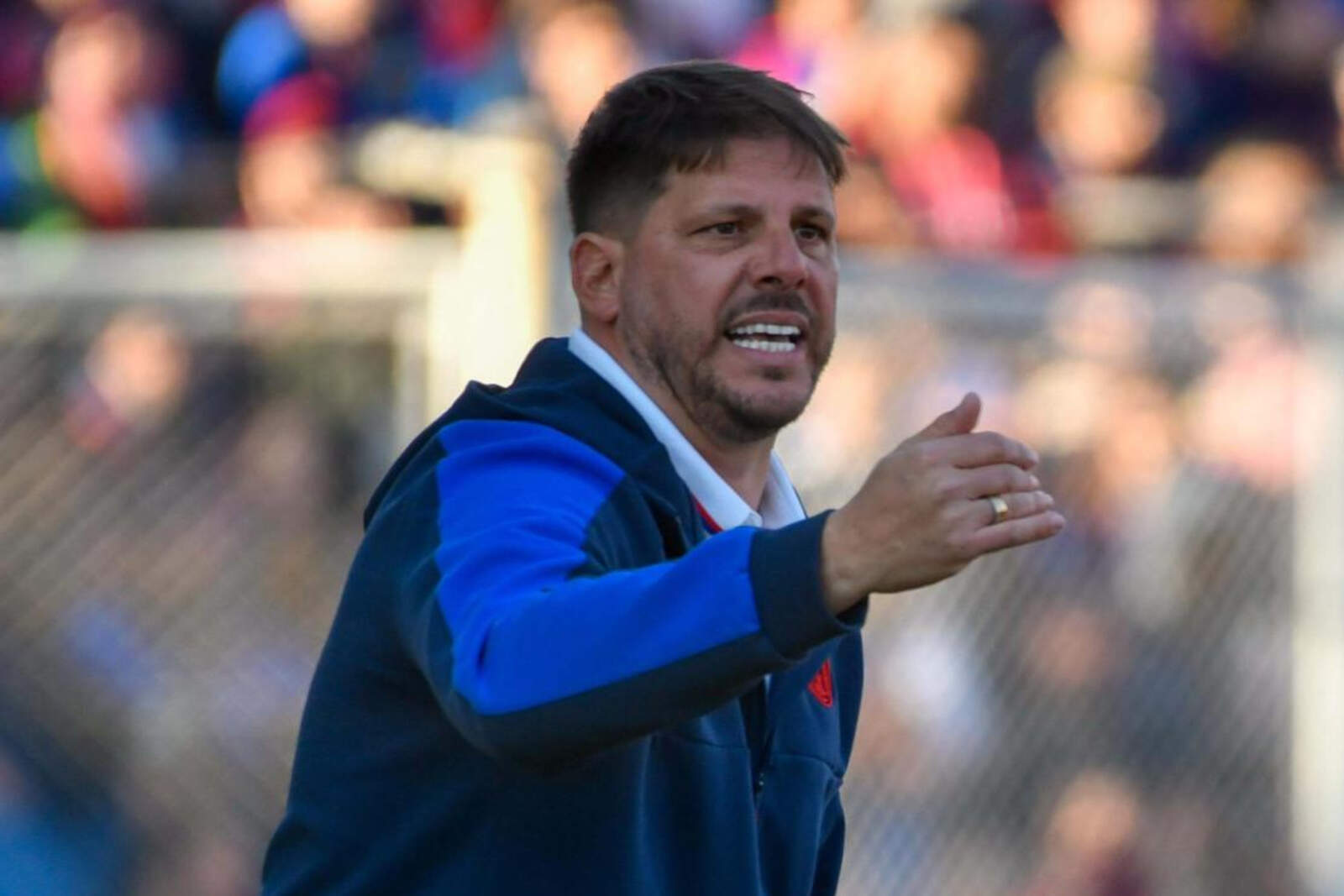 Ayude podría contar con más refuerzos sobre el cierre del mercado