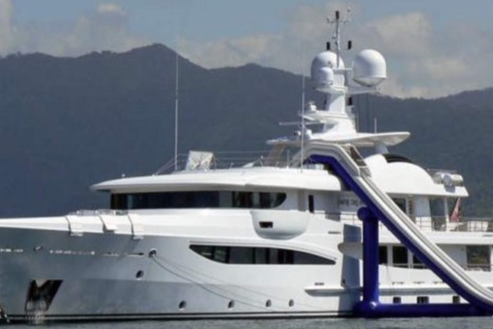 Megayate de lujo, otro de los símbolos de la riqueza acumulada