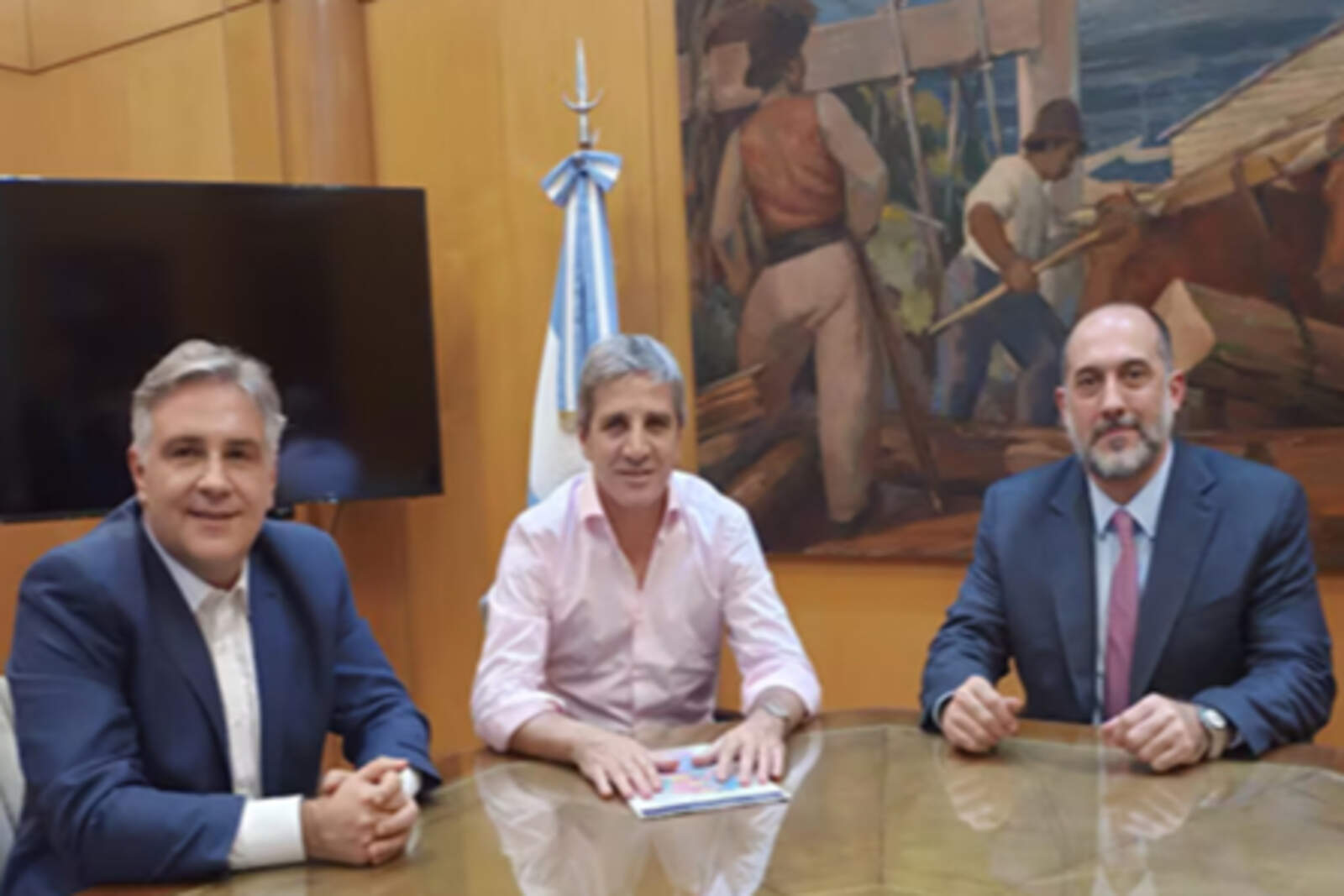 El ministro Caputo avaló la nueva colocación de la Provincia