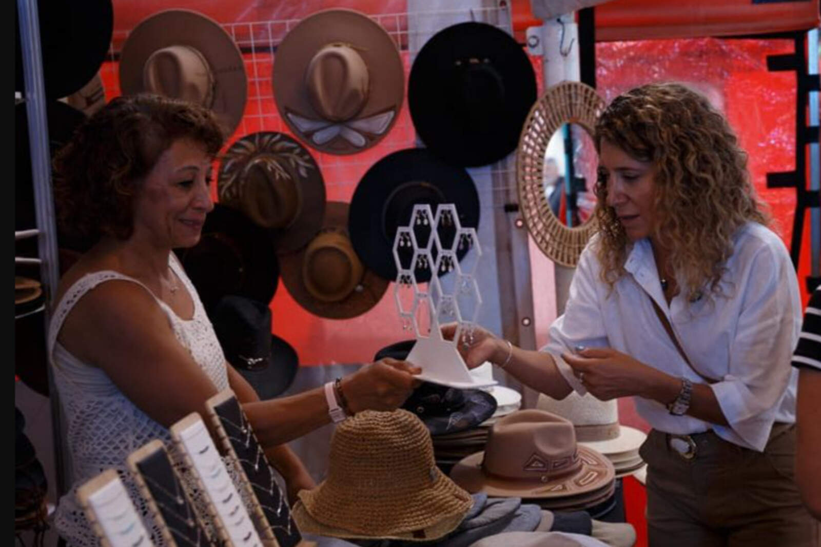 Las denominadas vidrieras itinerantes funcionaron de forma simultánea en celebraciones masivas