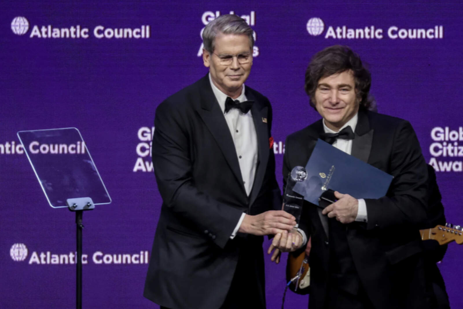 El Secretario del Tesoro elogió el liderazgo de Javier Milei