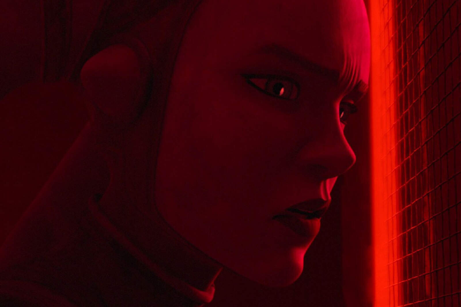 Uno de los puntos más llamativos del tráiler es la presentación de Devon Izara