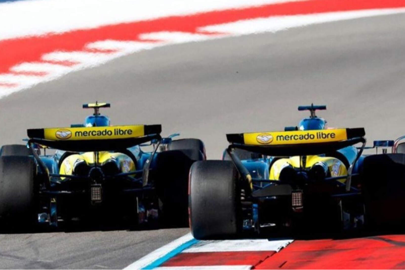 Los alerones de Mercado Libre en el A525