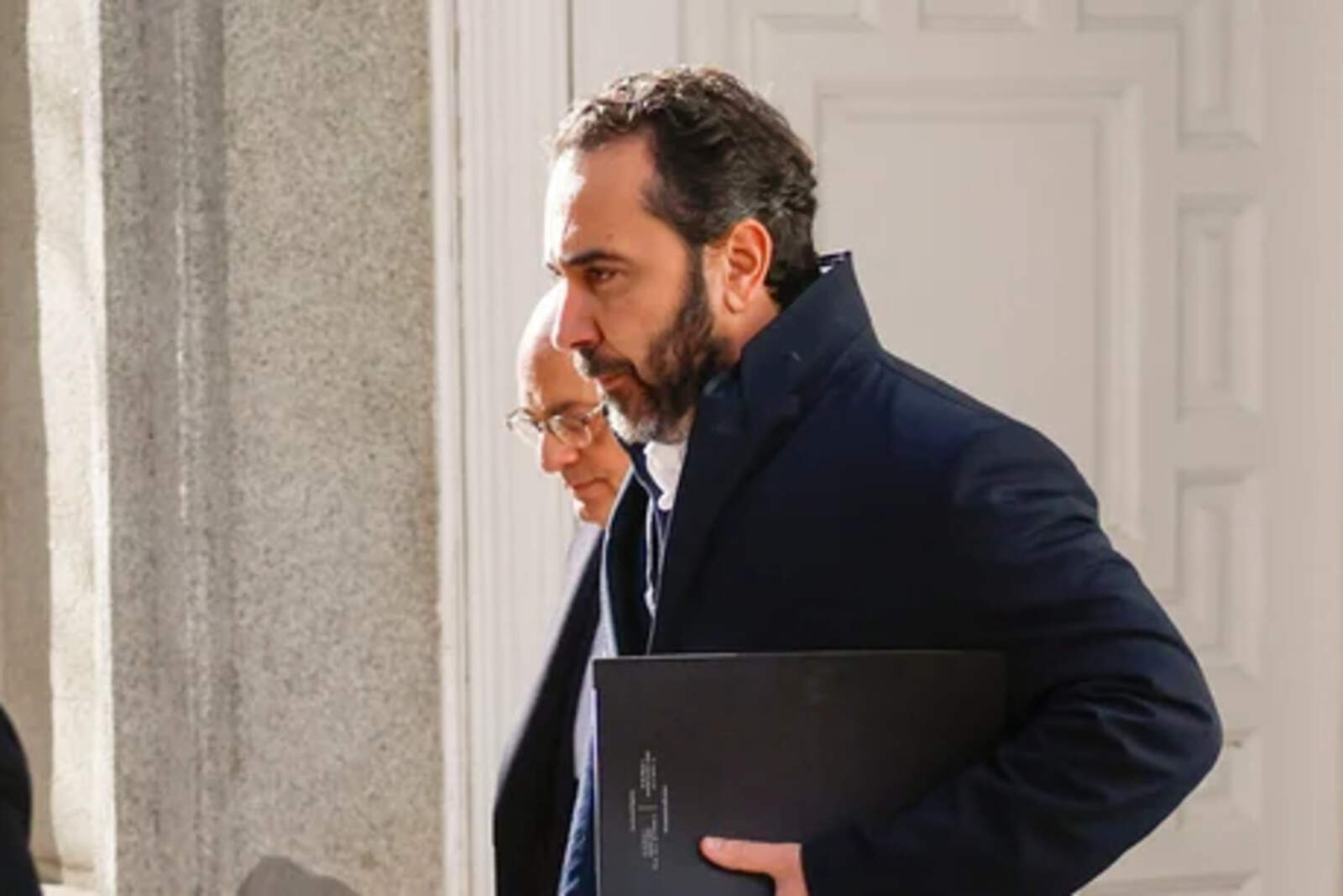 Víctor de Aldama declaró que funcionarios del gobierno socialista se reunieron para discutir la obtención de depósitos fiscales en Canarias